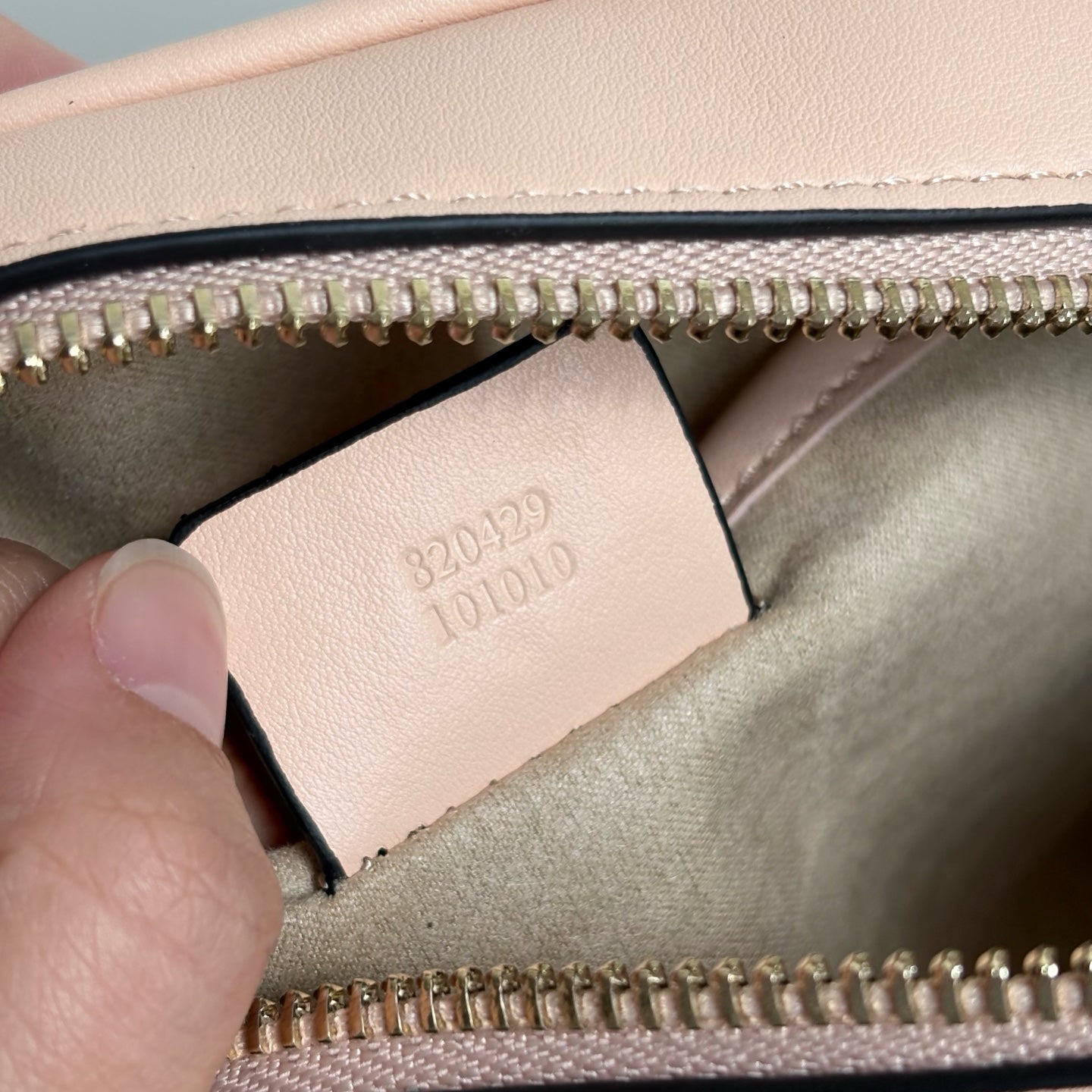 2WB18BDE Stylish leather bag