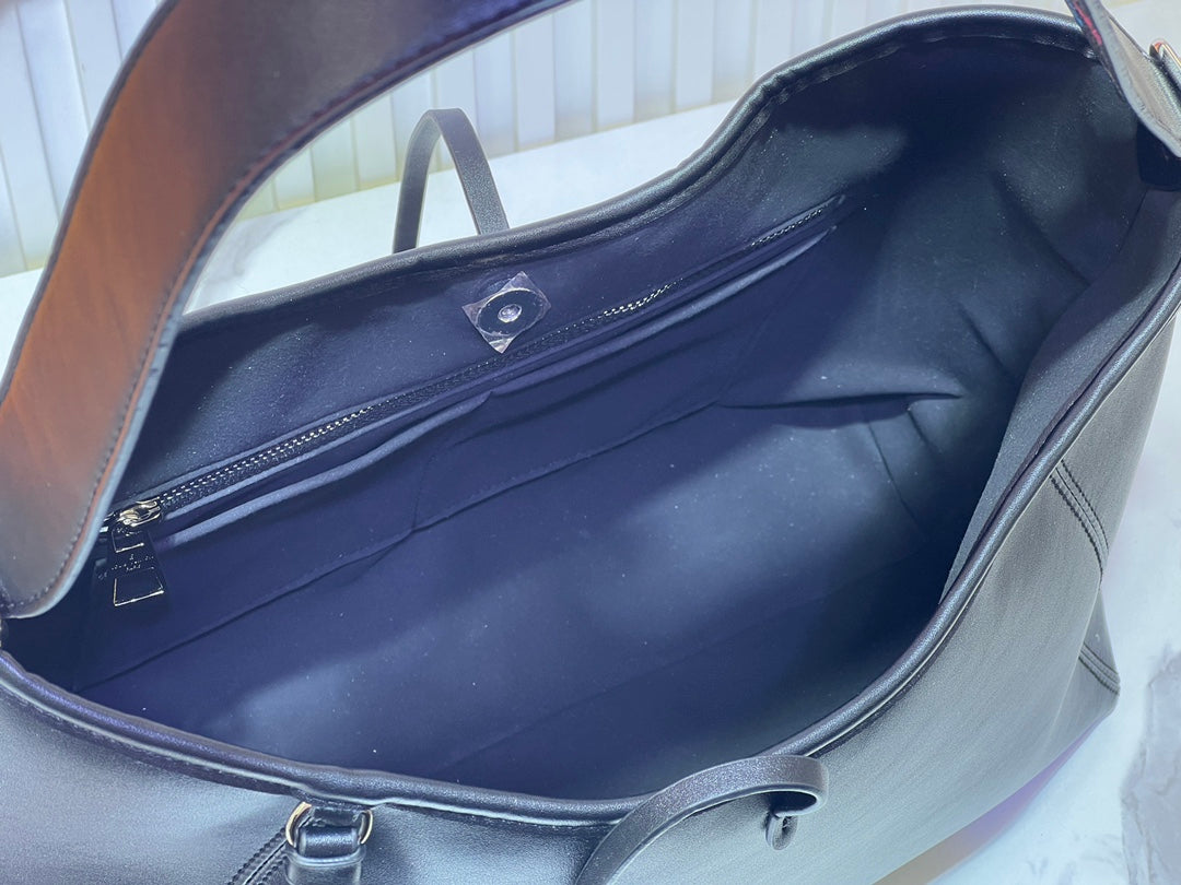 1WE95BDE Stylish leather bag