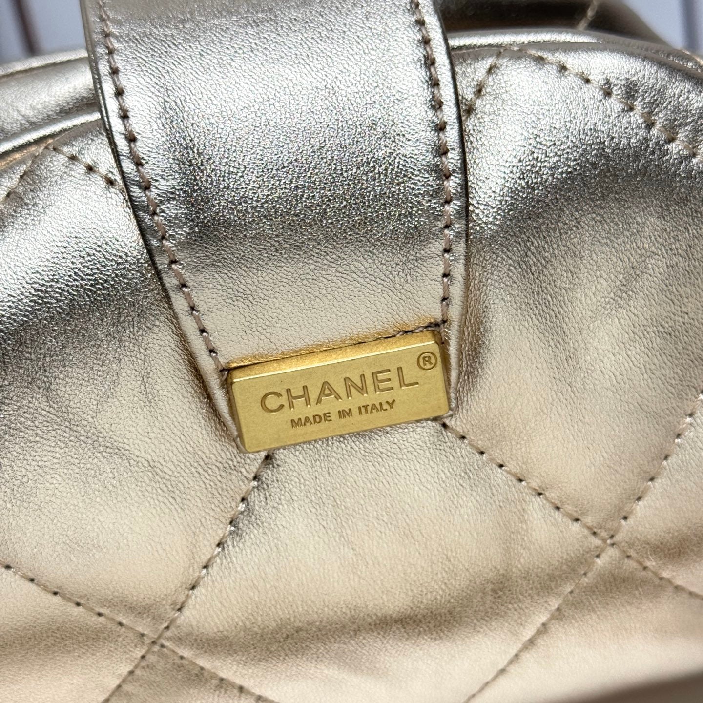 15RC49BDE Stylish leather bag