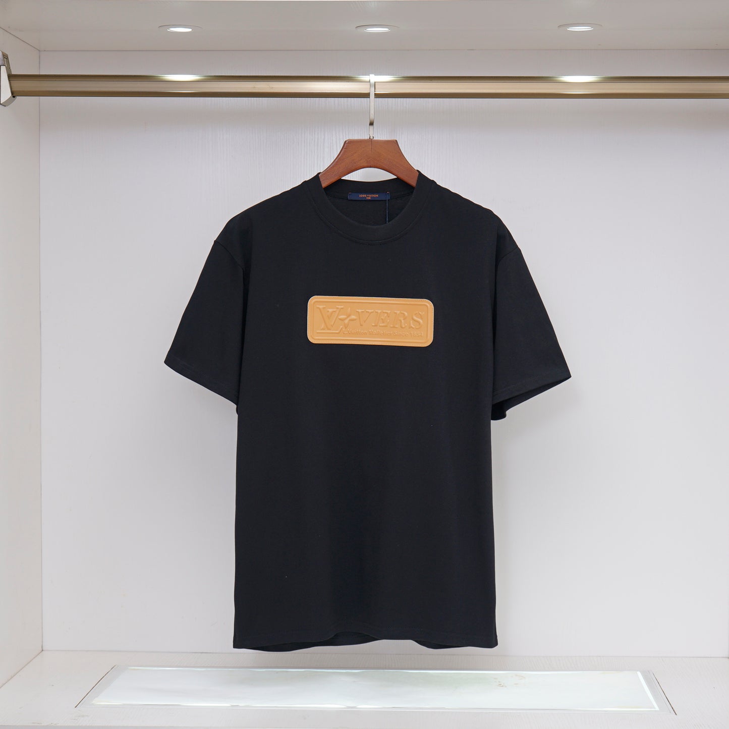 145NE7UDE Stylish T-shirt