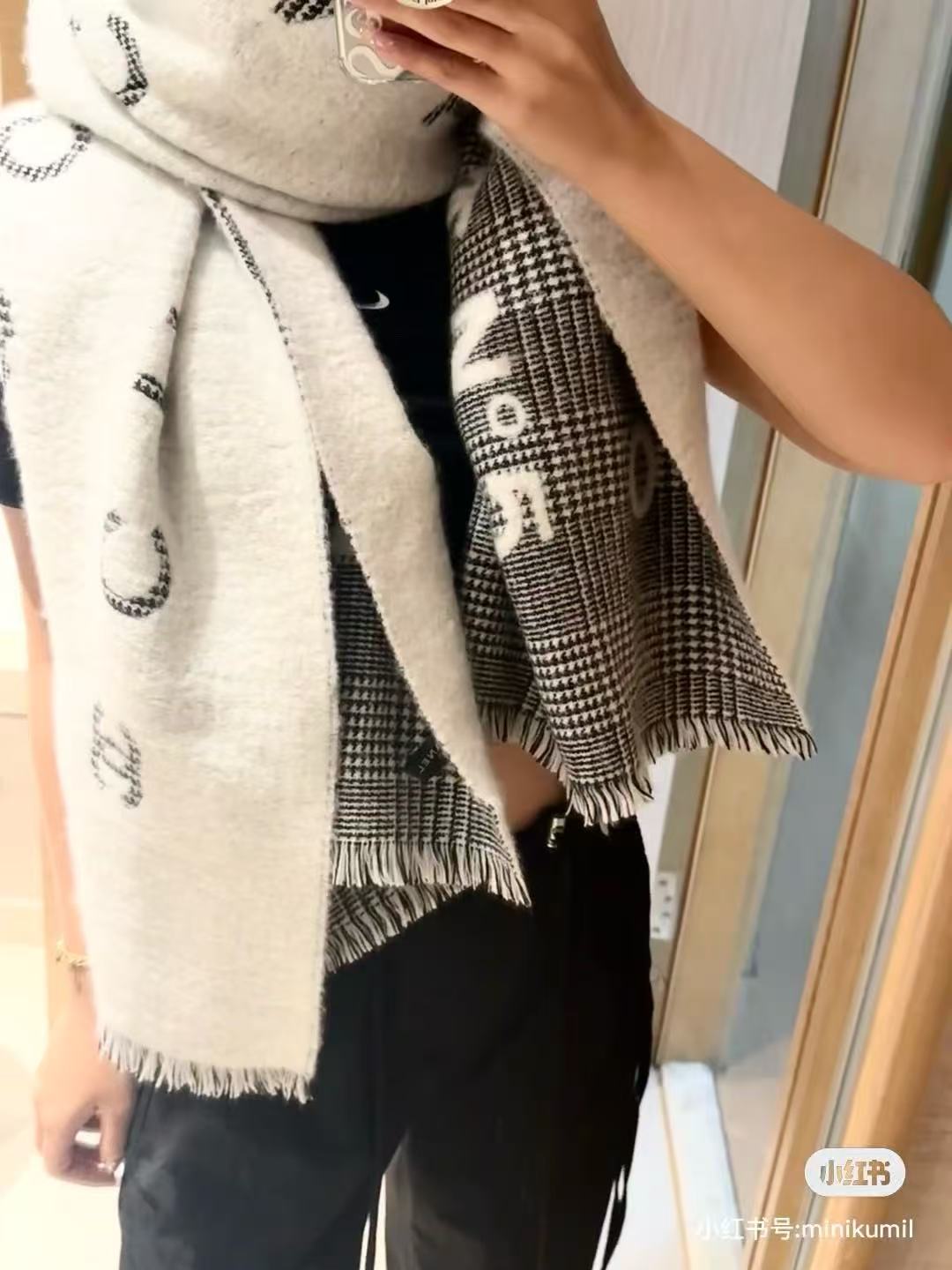 175RC60WDE Stylish Winter Scarves