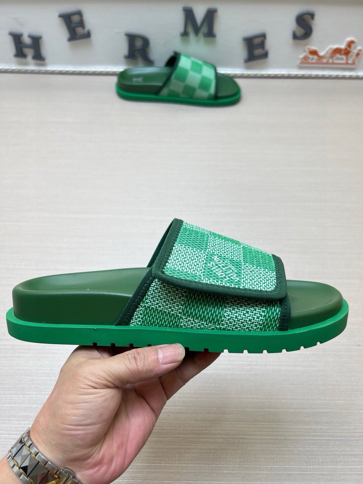 5LE208ZDE Stylish Slippers