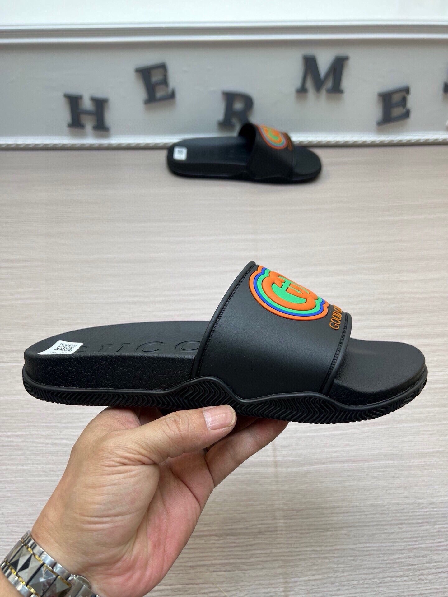 54B113ZDE Stylish slippers