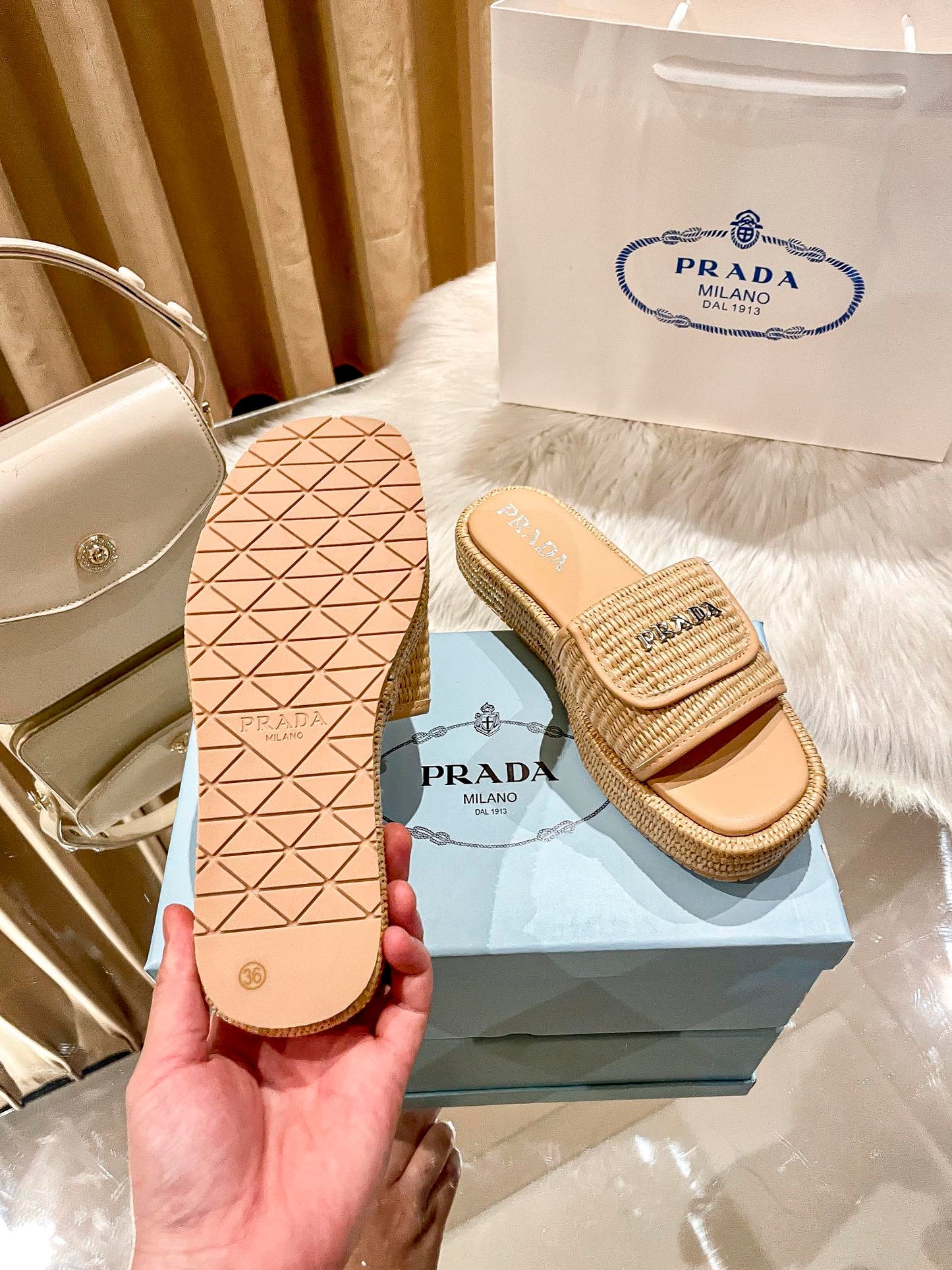 14PD176ZDE Stylish Slippers