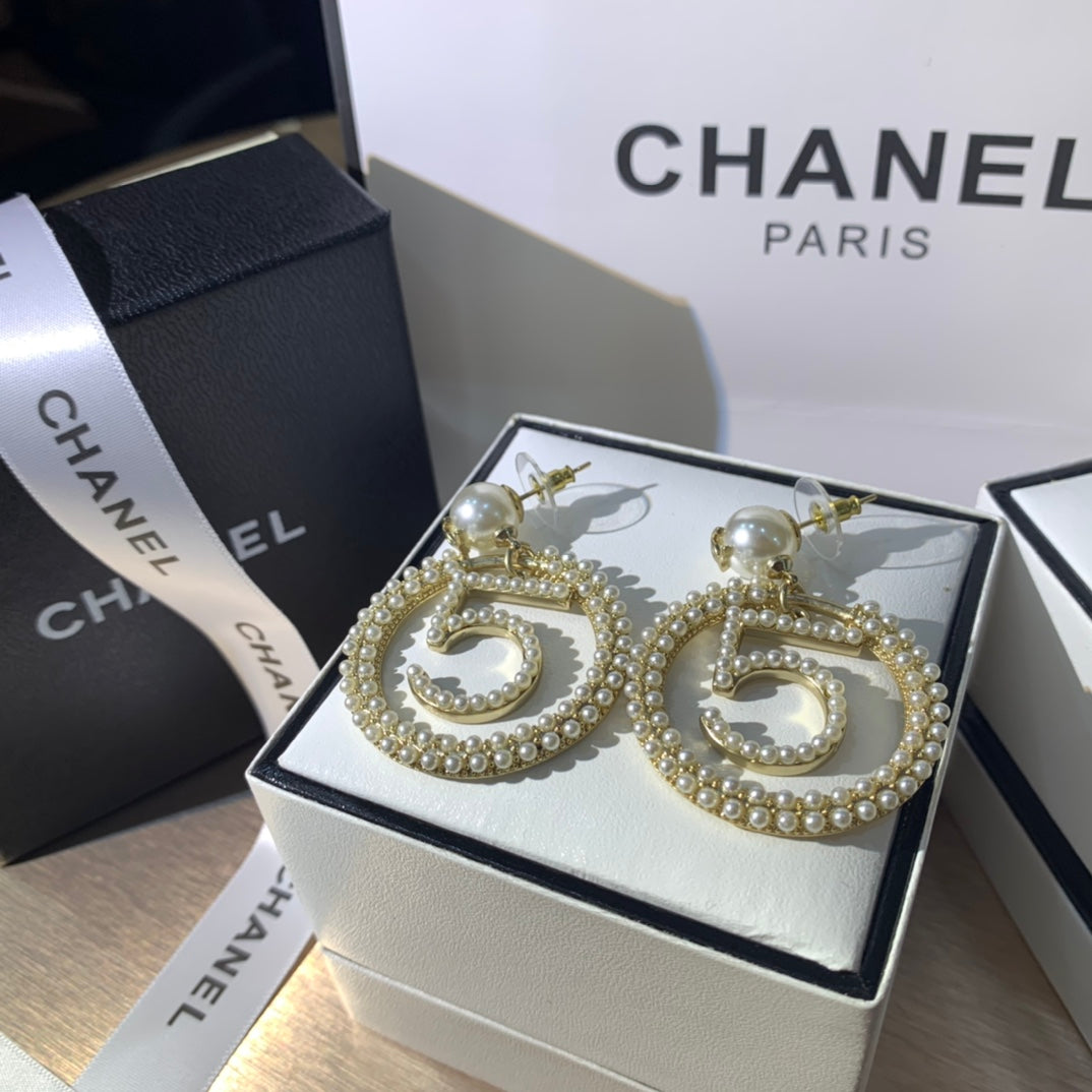 14C94EDE Stylish Earrings