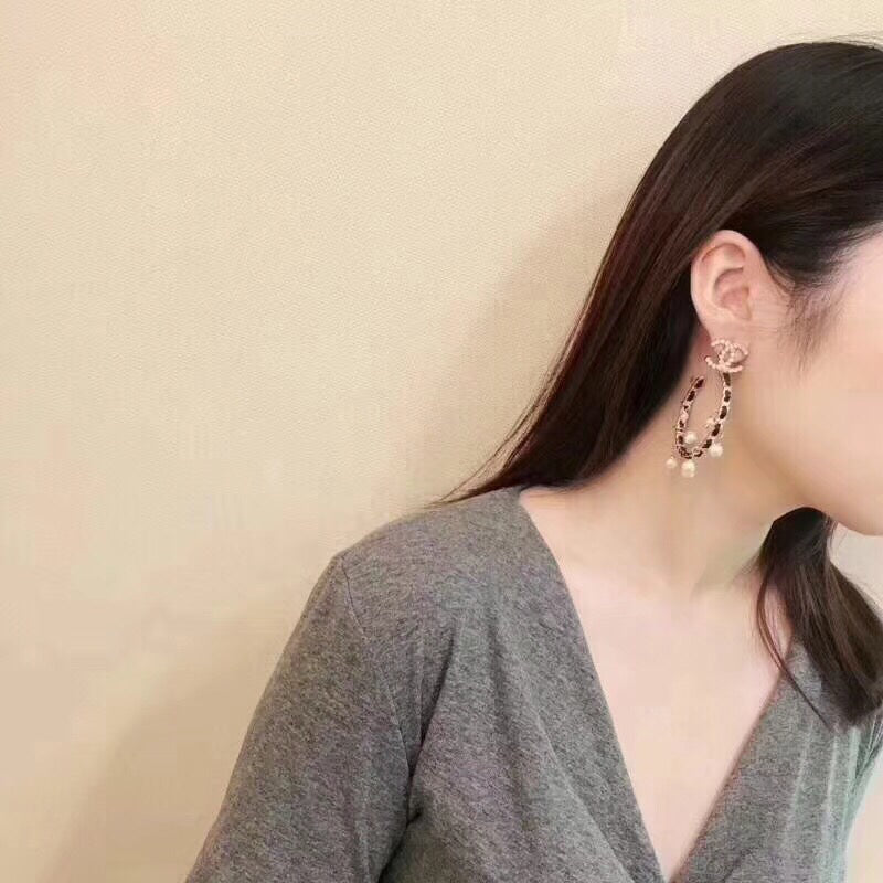 1YC107EDE Stylish Earrings