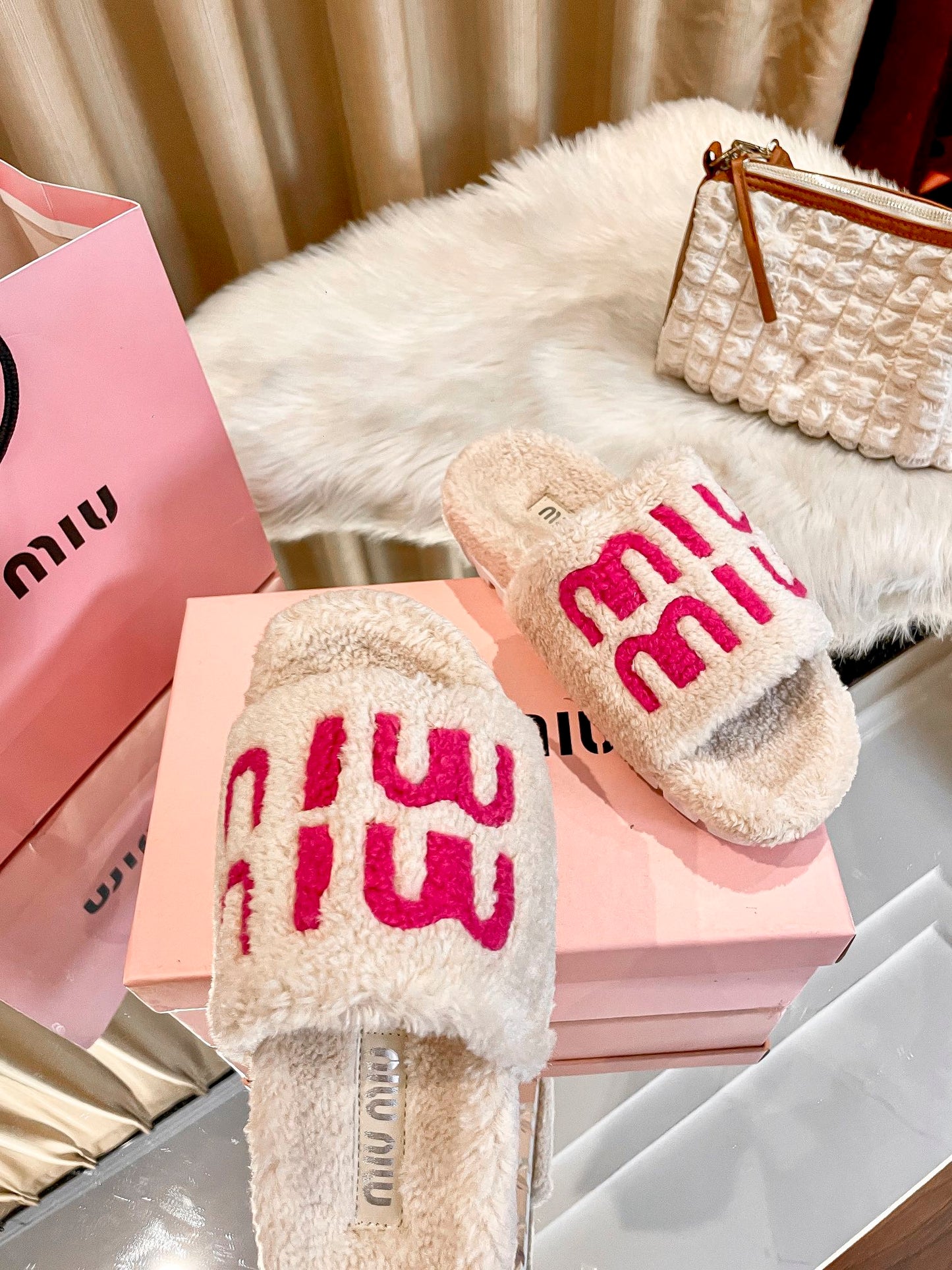 1JA25ZDE Stylish Slippers