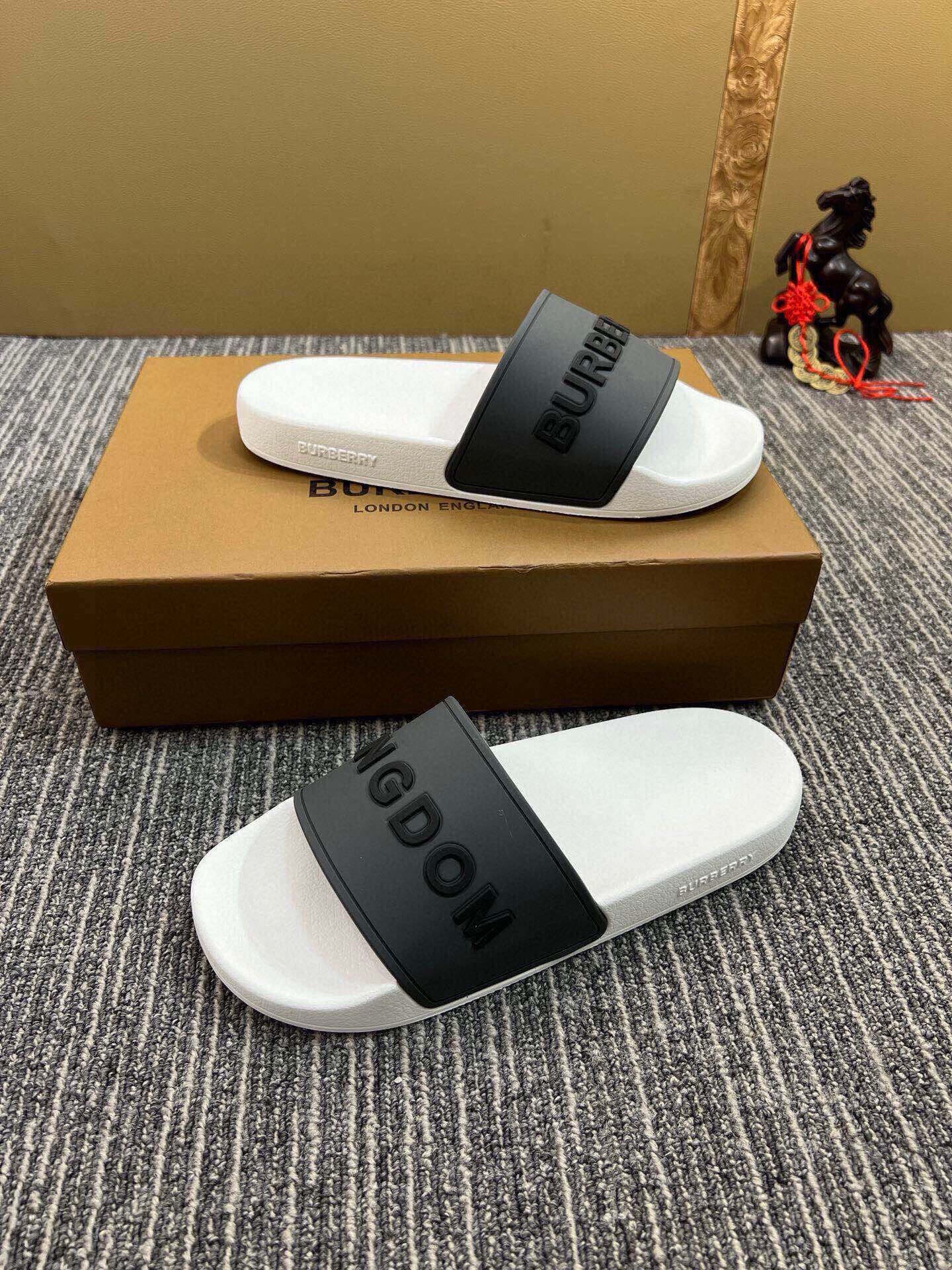 535ZR256ZDE Stylish Slippers