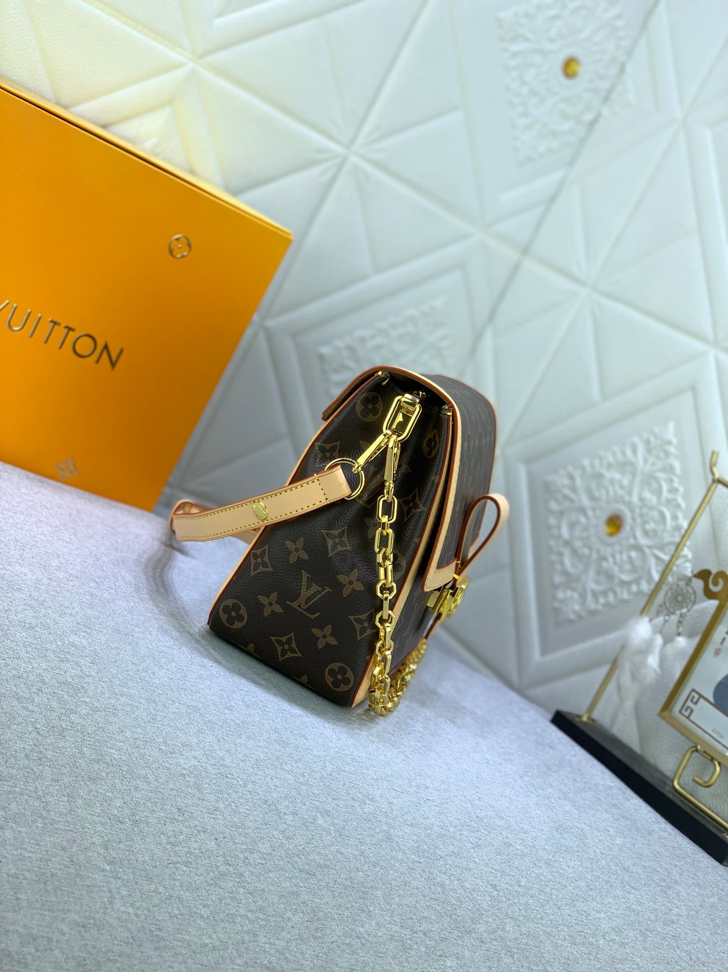 2XE344BDE Stylish leather bag 