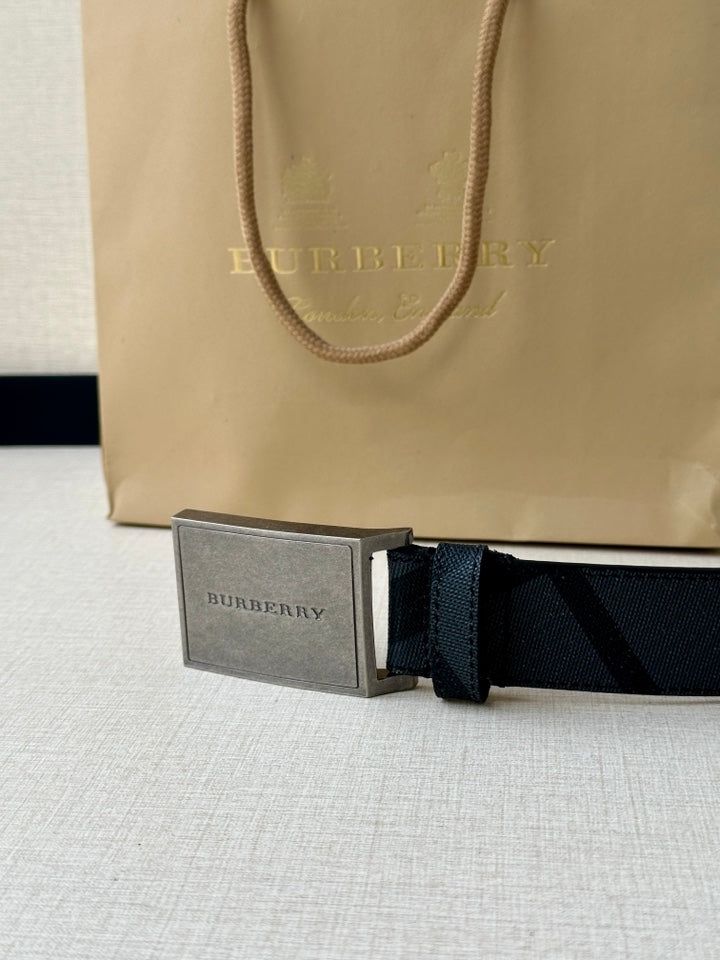 155RR211PDE Stylish  High quality belt With full package