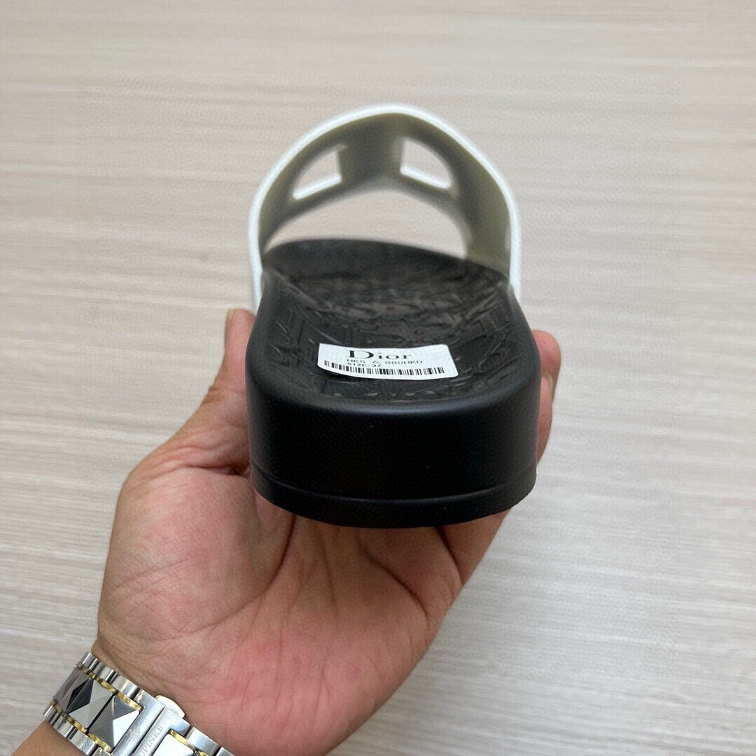 5LD213ZDE Stylish Slippers