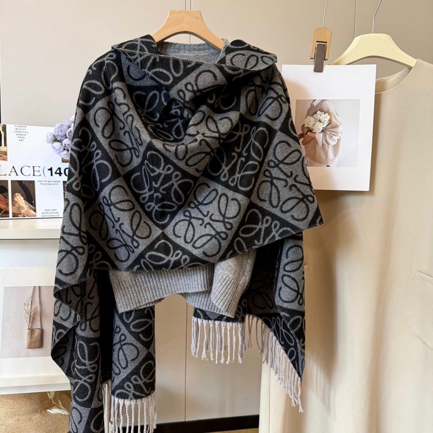185ZA44WDE Stylish Winter Scarves