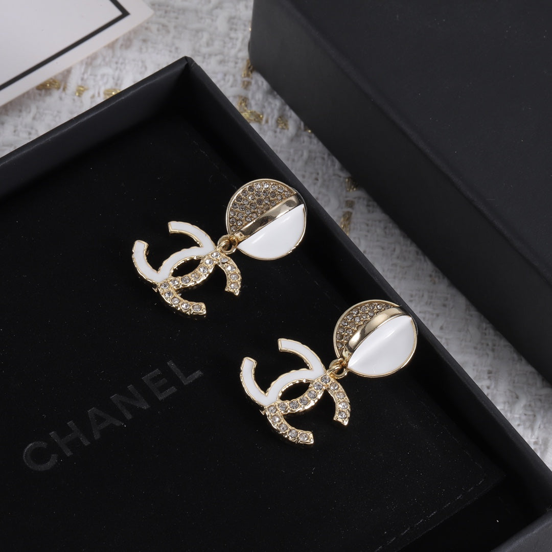 14C371EDE Stylish Earrings