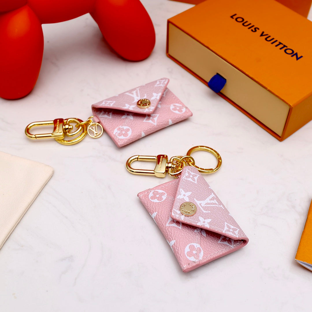 1E2ADE Stylish  Keychains