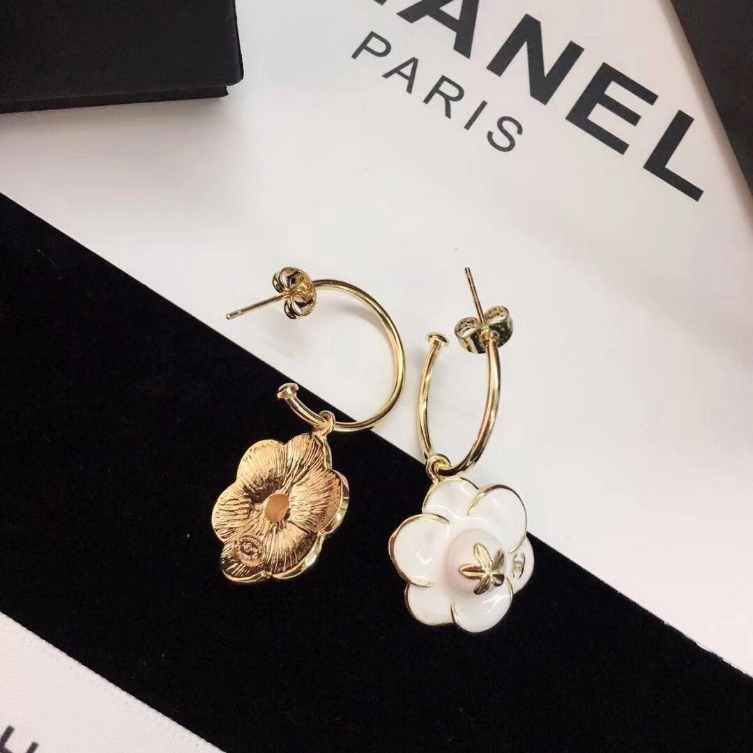 1YC141EDE Stylish Earrings