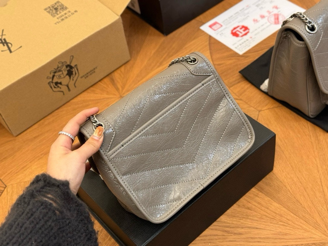 6XSL429BDE Stylish leather bag