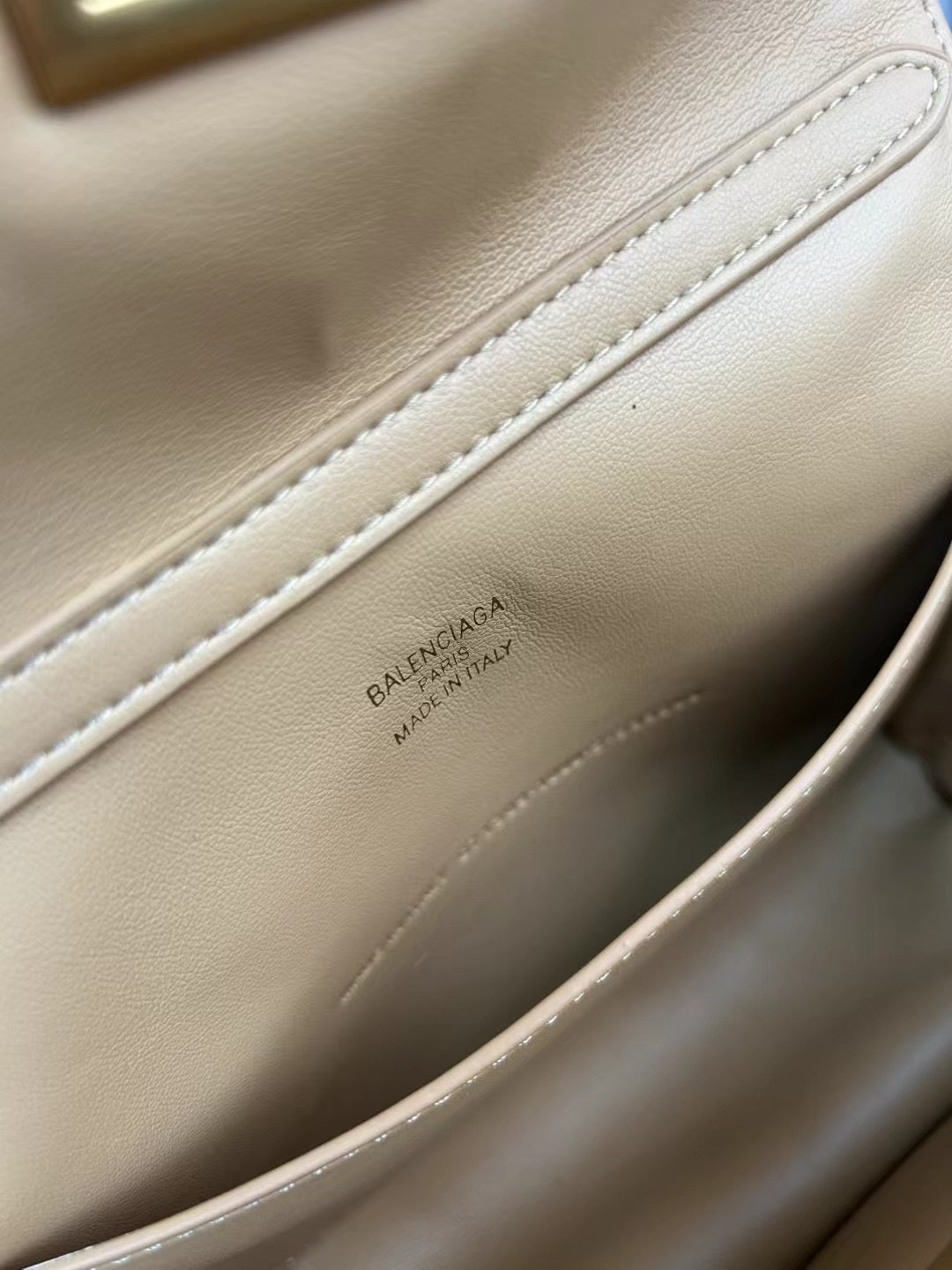 15XJ3BDE Stylish leather bag