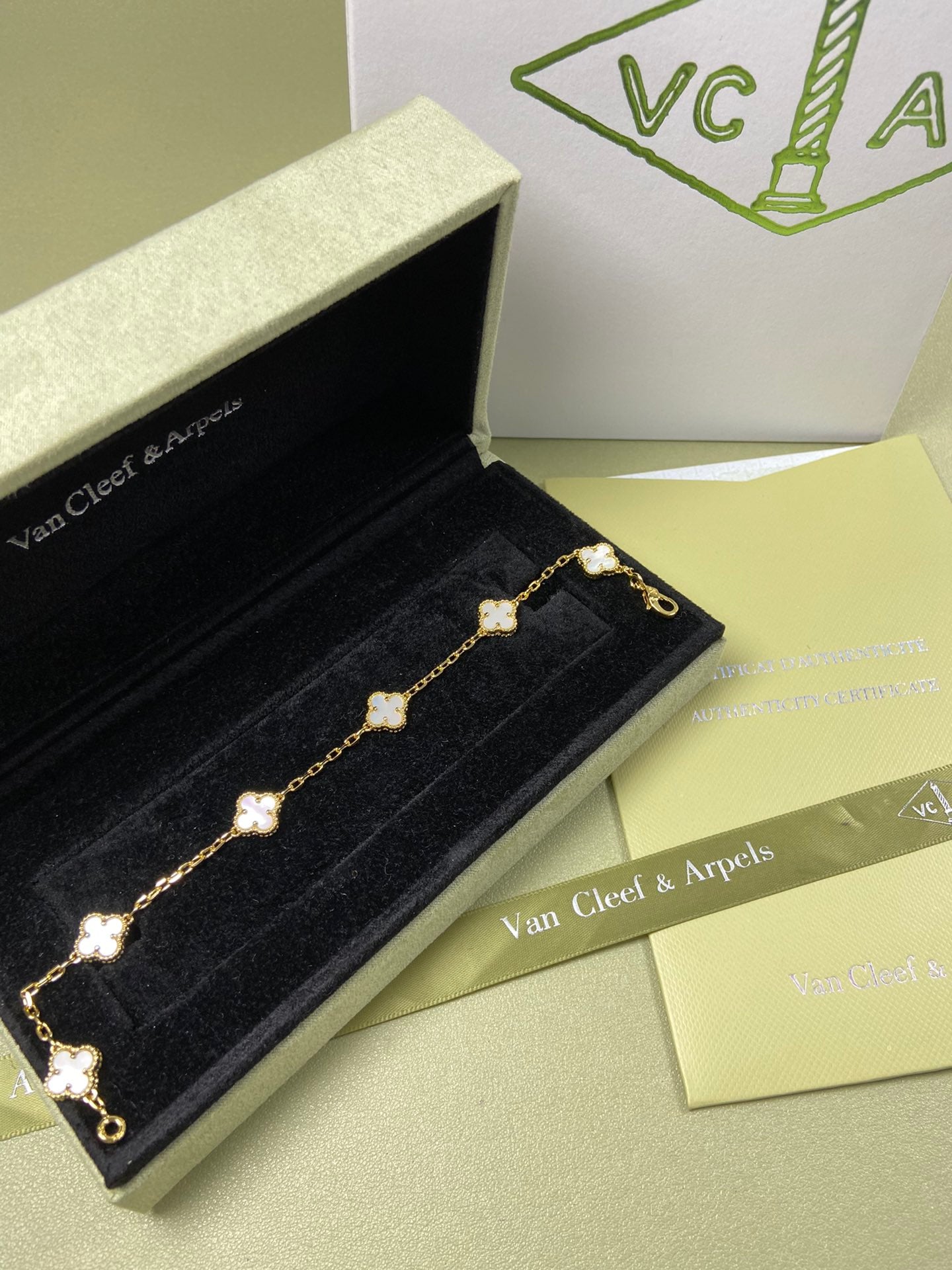 5XVA183KDE Stylishbracelets 6 flowers mini size 0.9cm flower