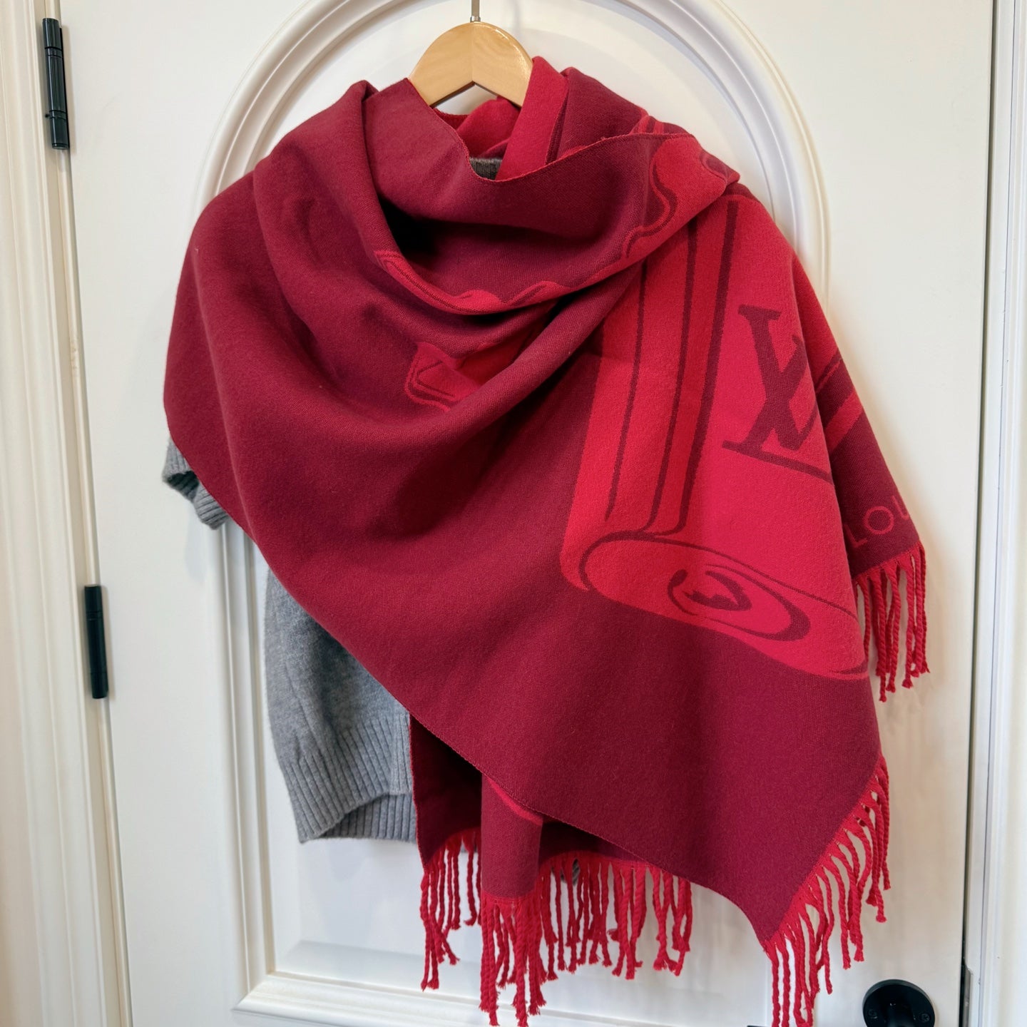 175RE3WDE Stylish Winter Scarves