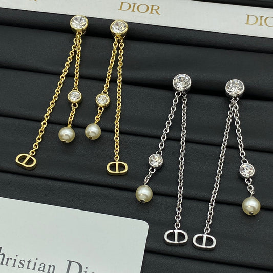 14D1076EDE Stylish Earrings