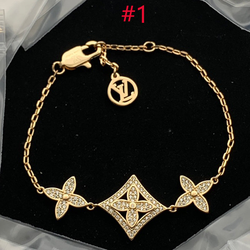 84E15KDE Stylish Bracelets