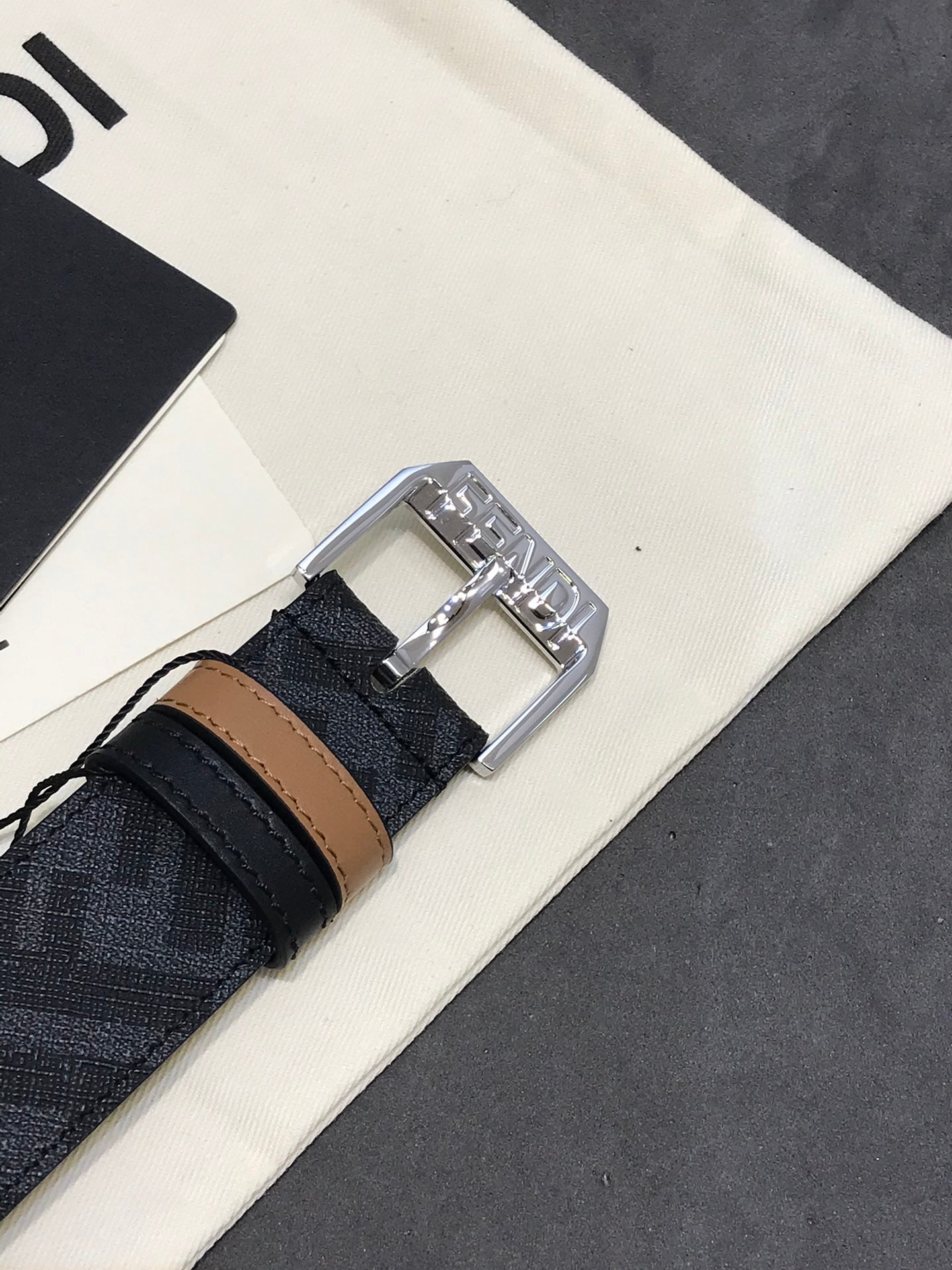 14F78PDE Stylish  High quality belt With full package