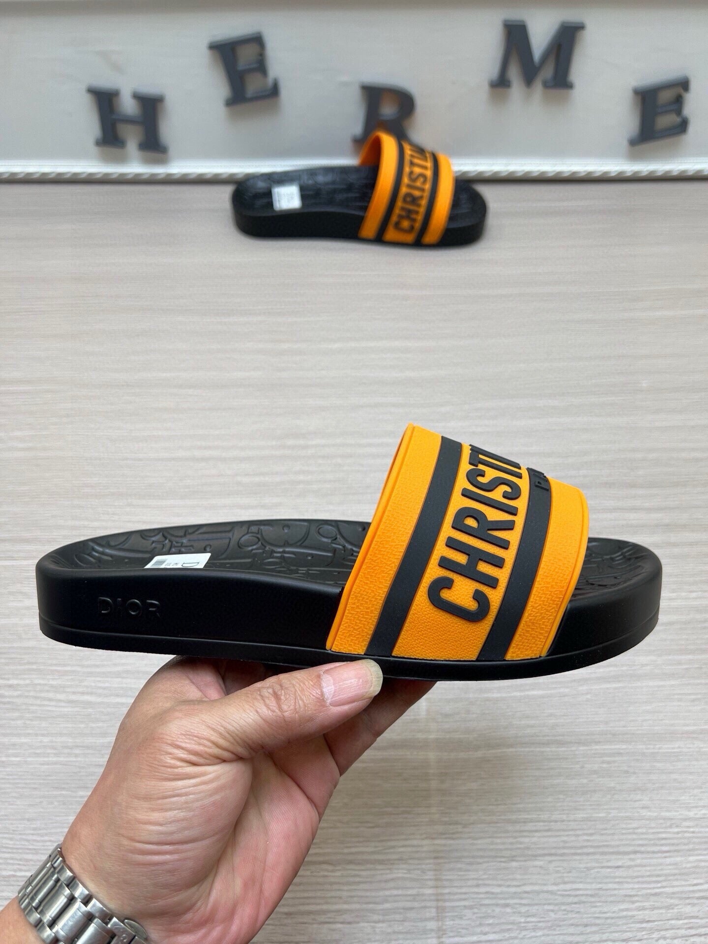 5LD212ZDE Stylish Slippers