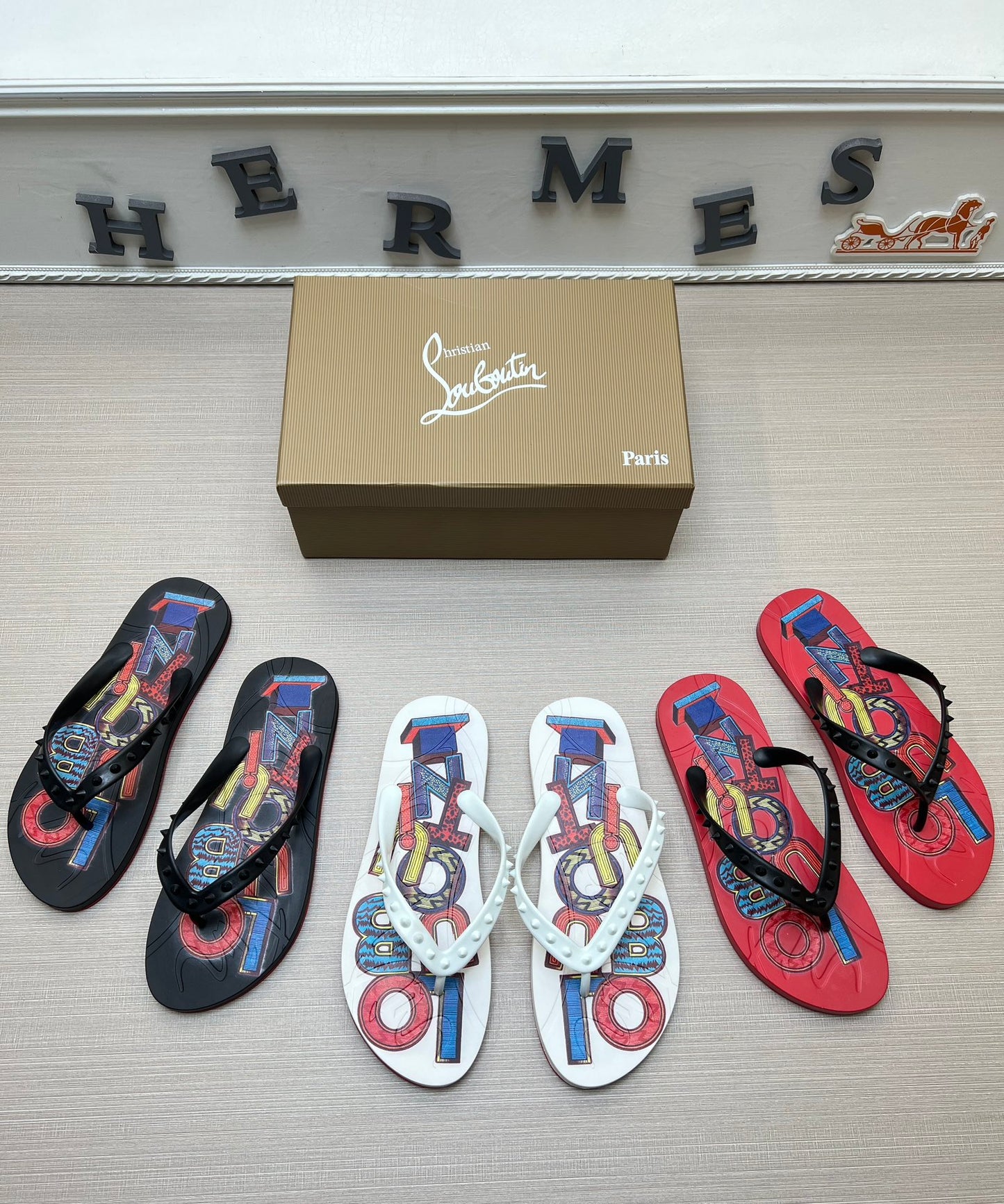 54A107ZDE Stylish slippers