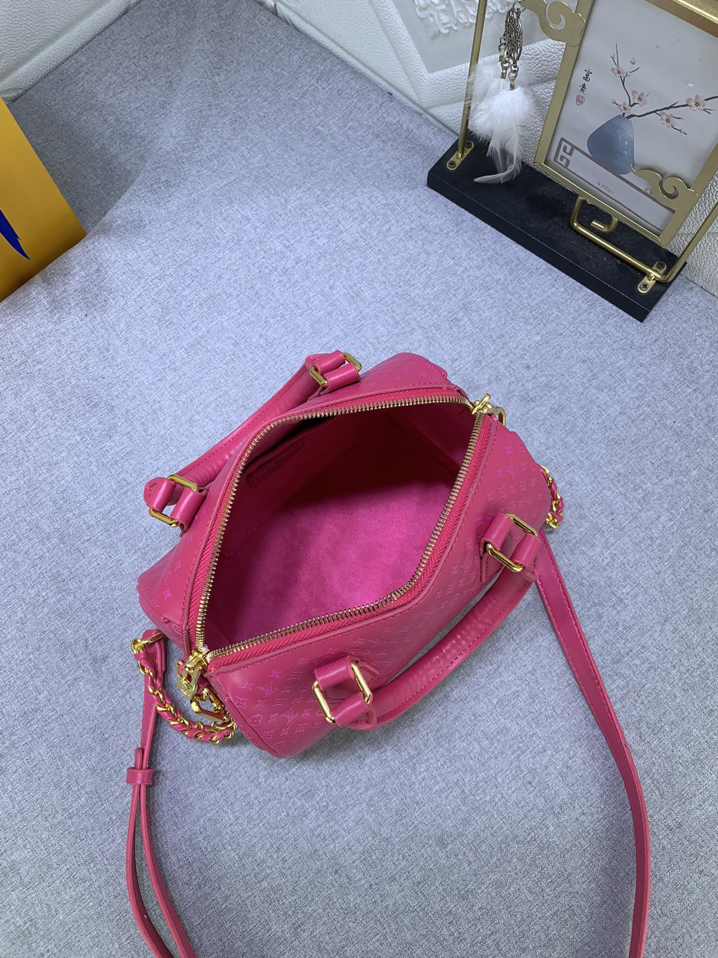 1XE143BDE Stylish leather bag 