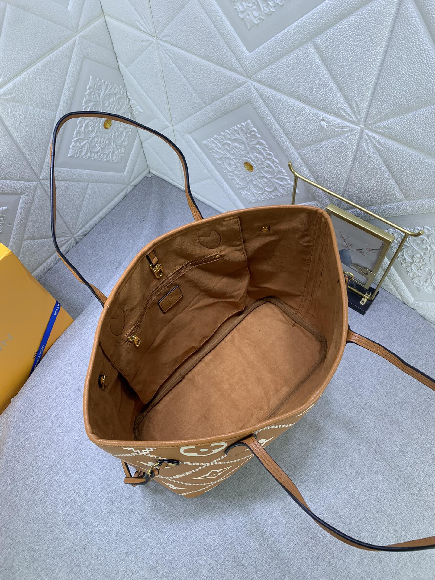 2XE88BDE Stylish leather bag 