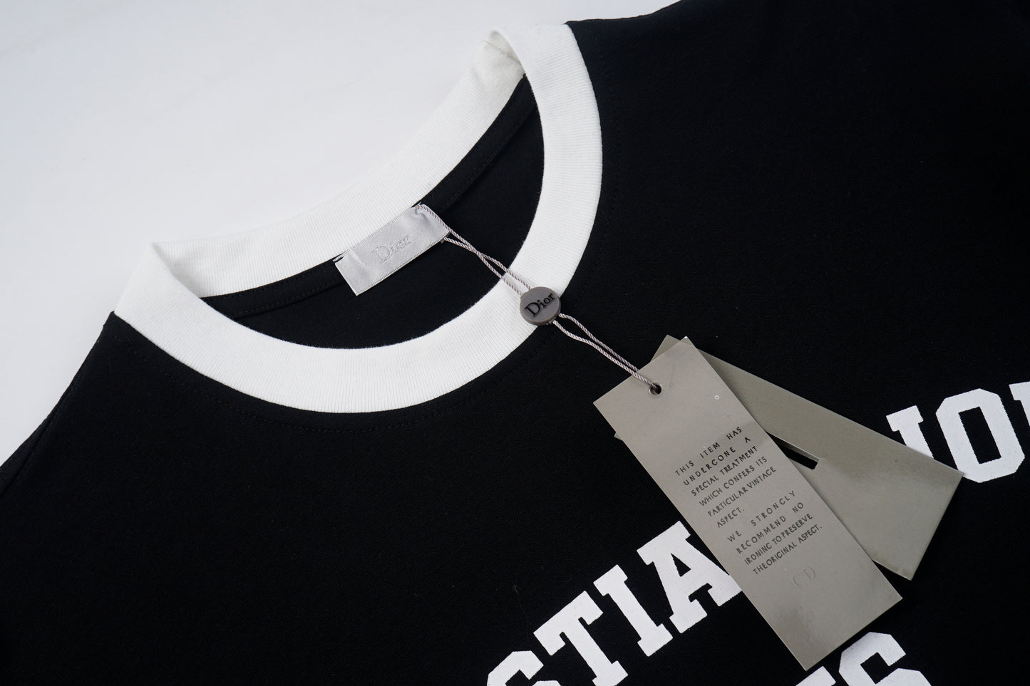 1ZD528UDE Stylish T-shirts