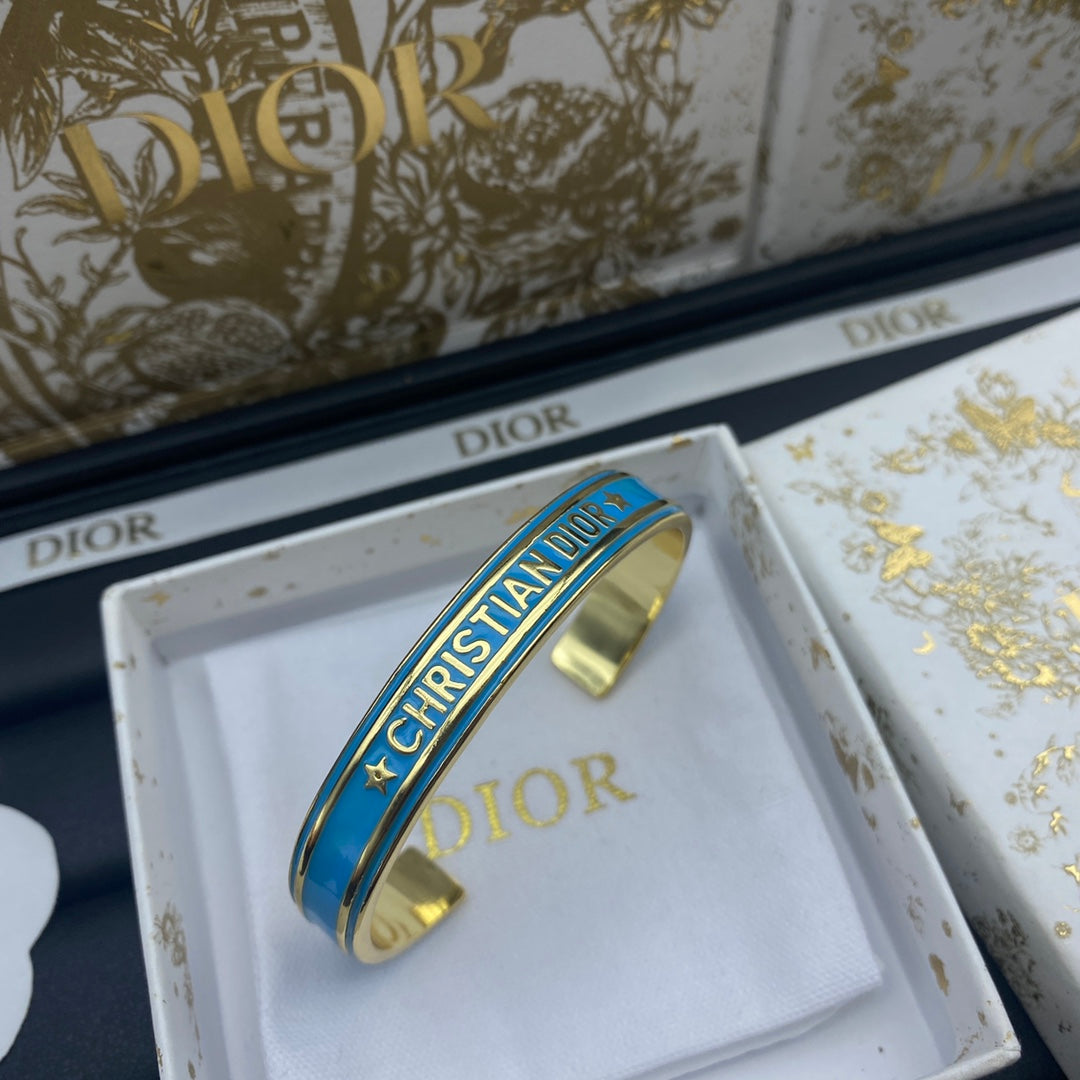 1YD469KDE Stylish Bracelets