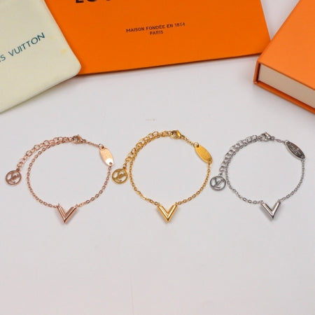 2E22KDE Stylish Bracelets