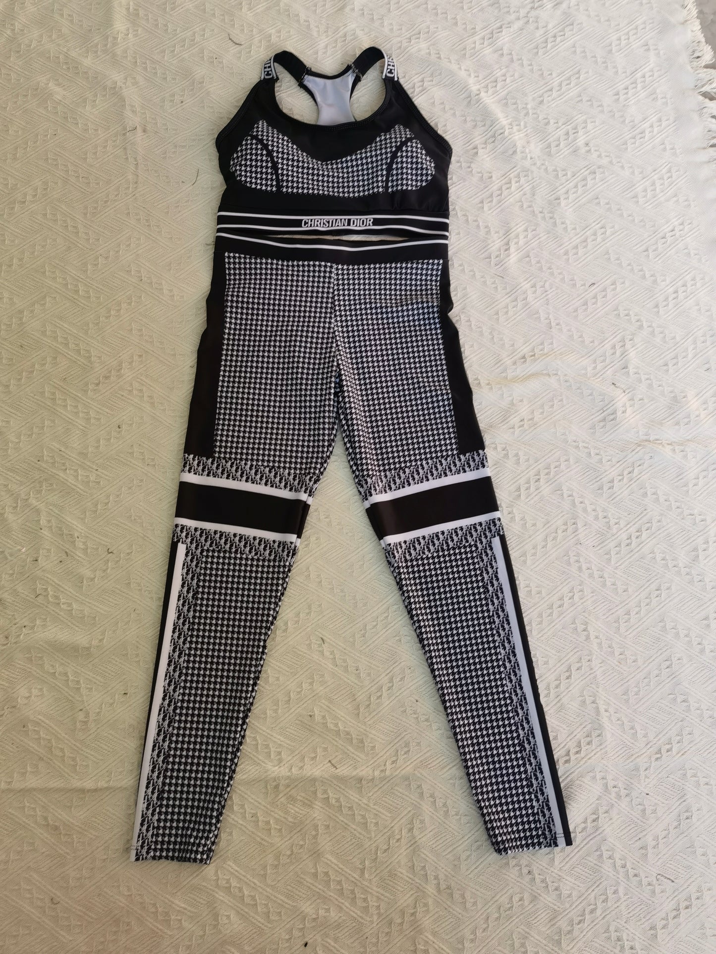 14D37YDE Stylish Long sleeve swimsuit