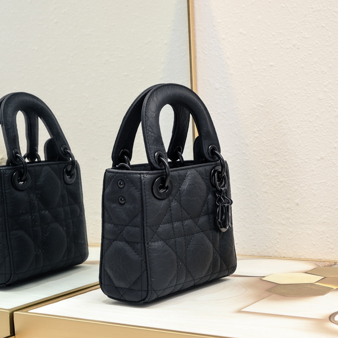 1XD438BDE Stylish leather bag