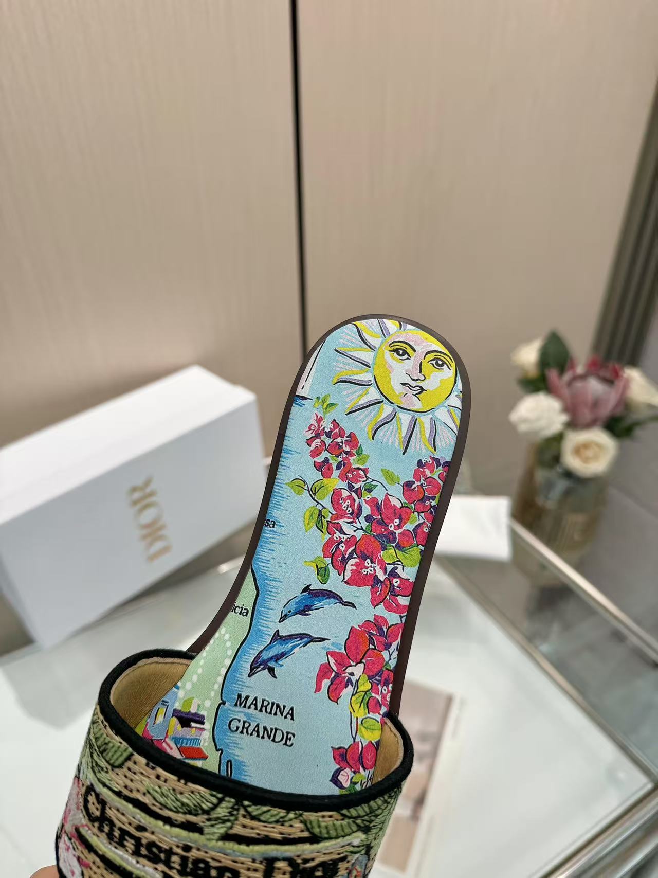 285ZD67ZDE Stylish  Peather Slippers