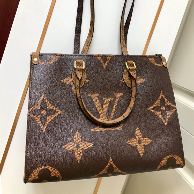 1E41BDE Stylish leather bag 