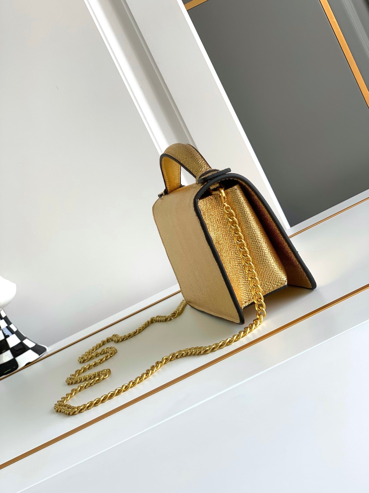 1XVL272BDE Stylish leather bag 