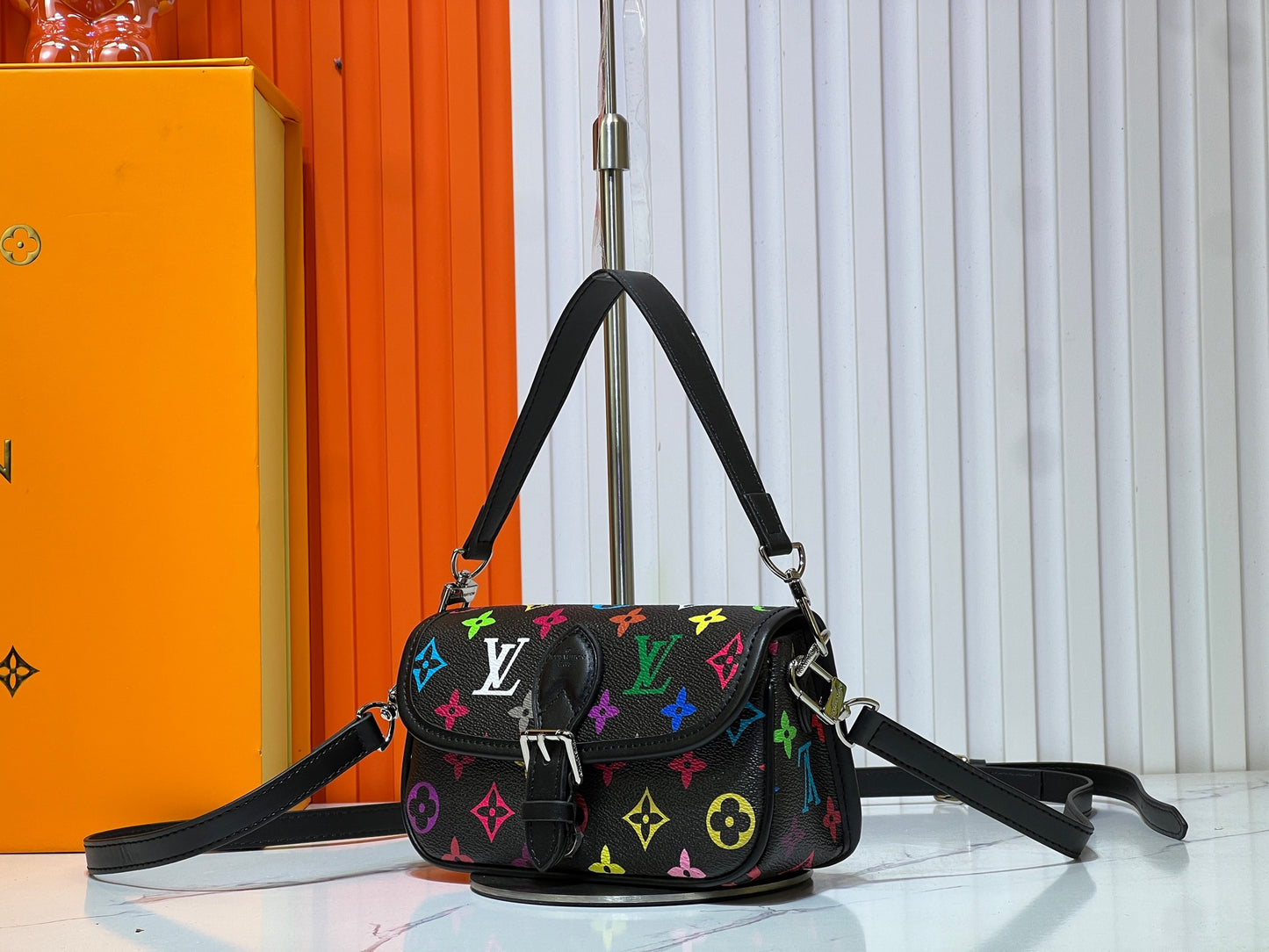 15XE1BDE Stylish leather bag