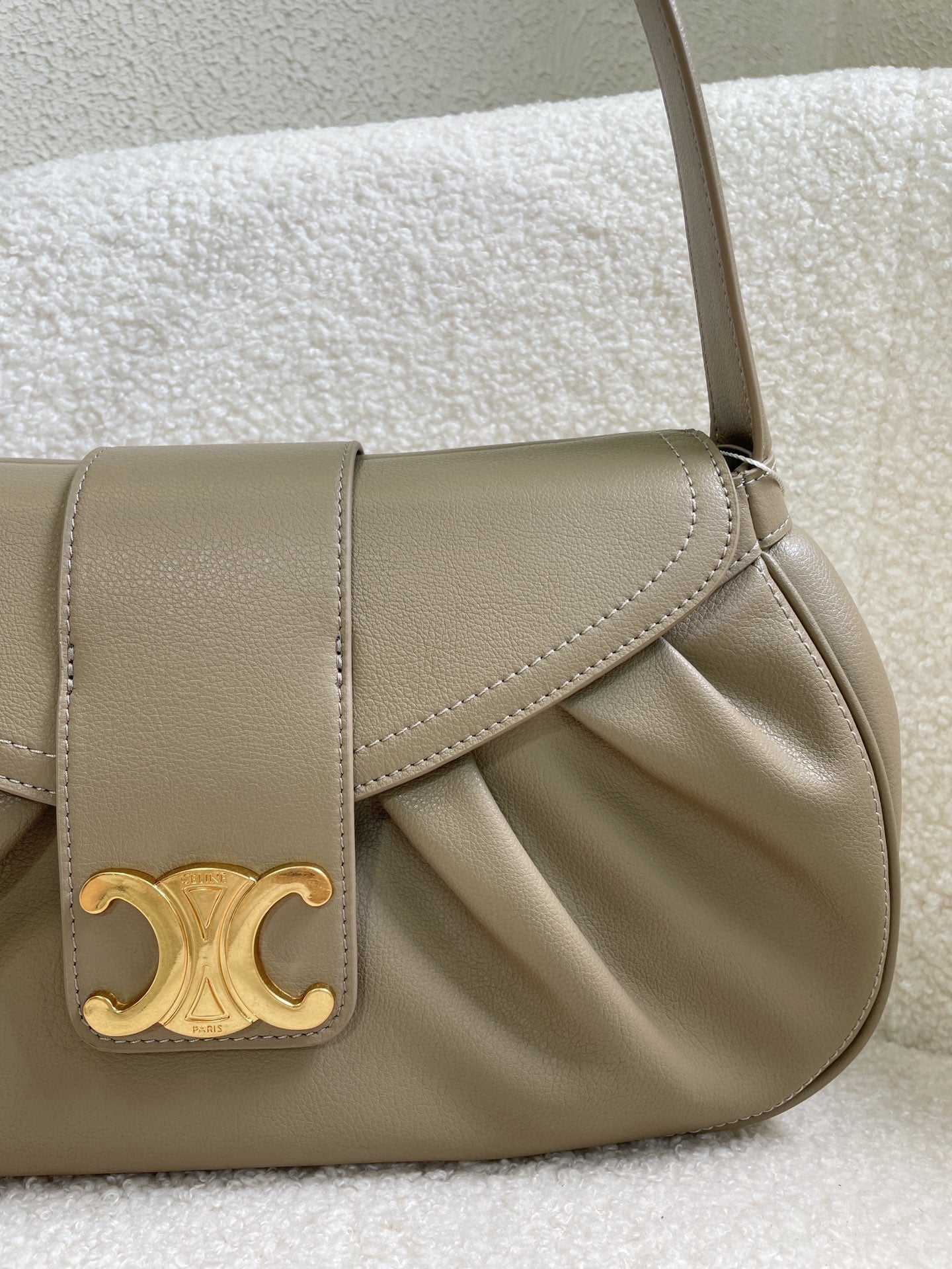 1XCL452BDE Stylish leather bag