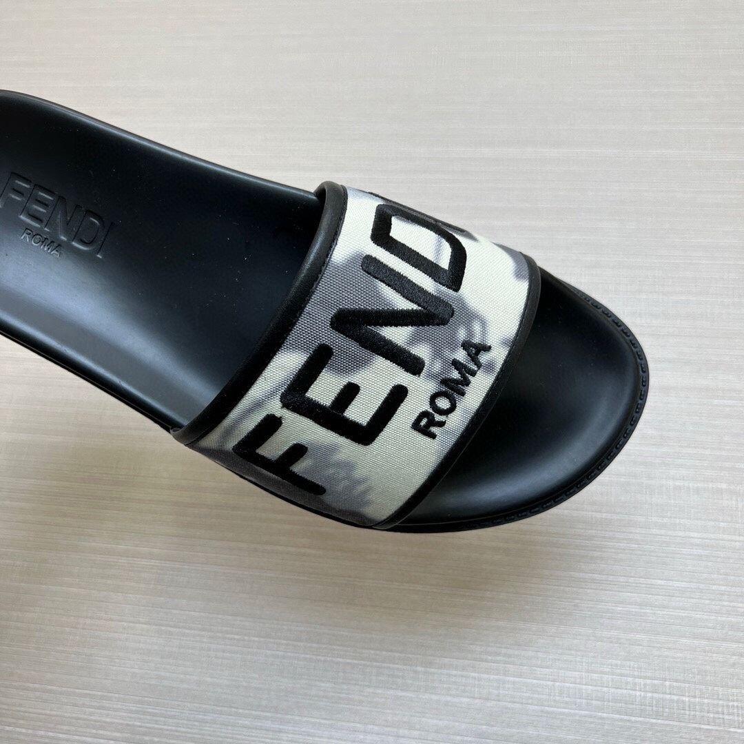 54F24ZDE Stylish slippers