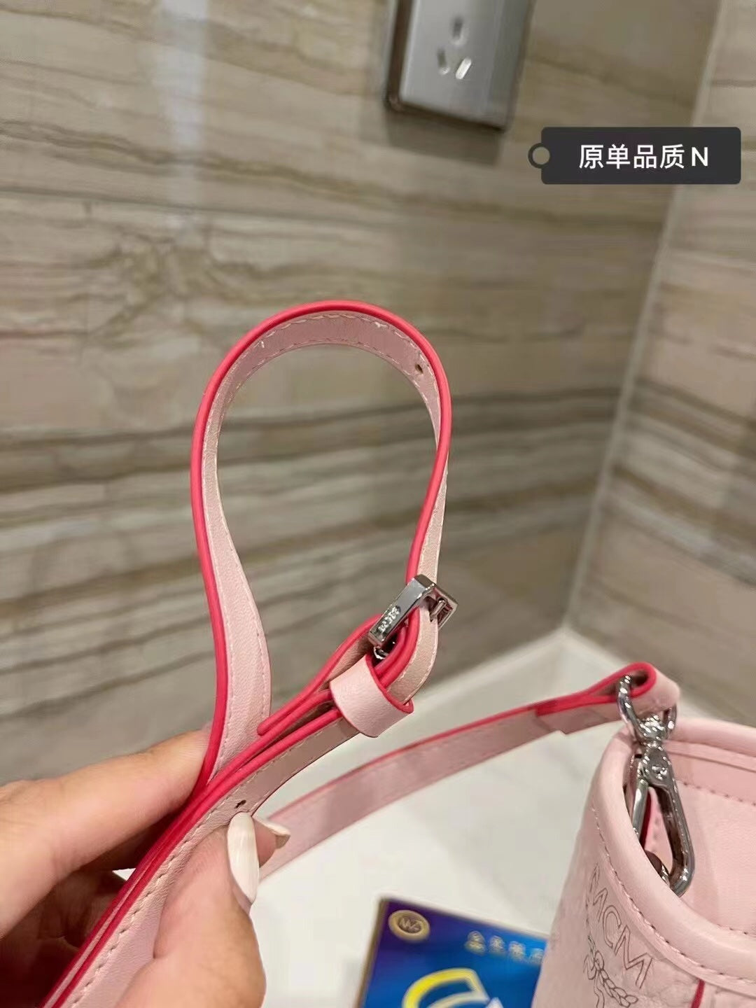 2XM333BDE Stylish leather bag 