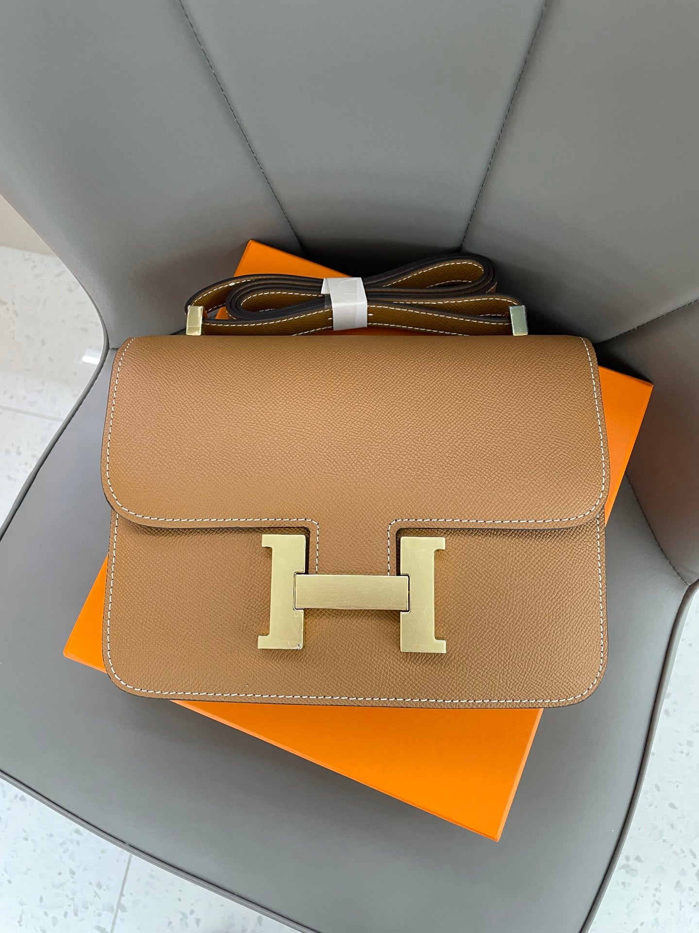 155NH65BDE Stylish leather bag