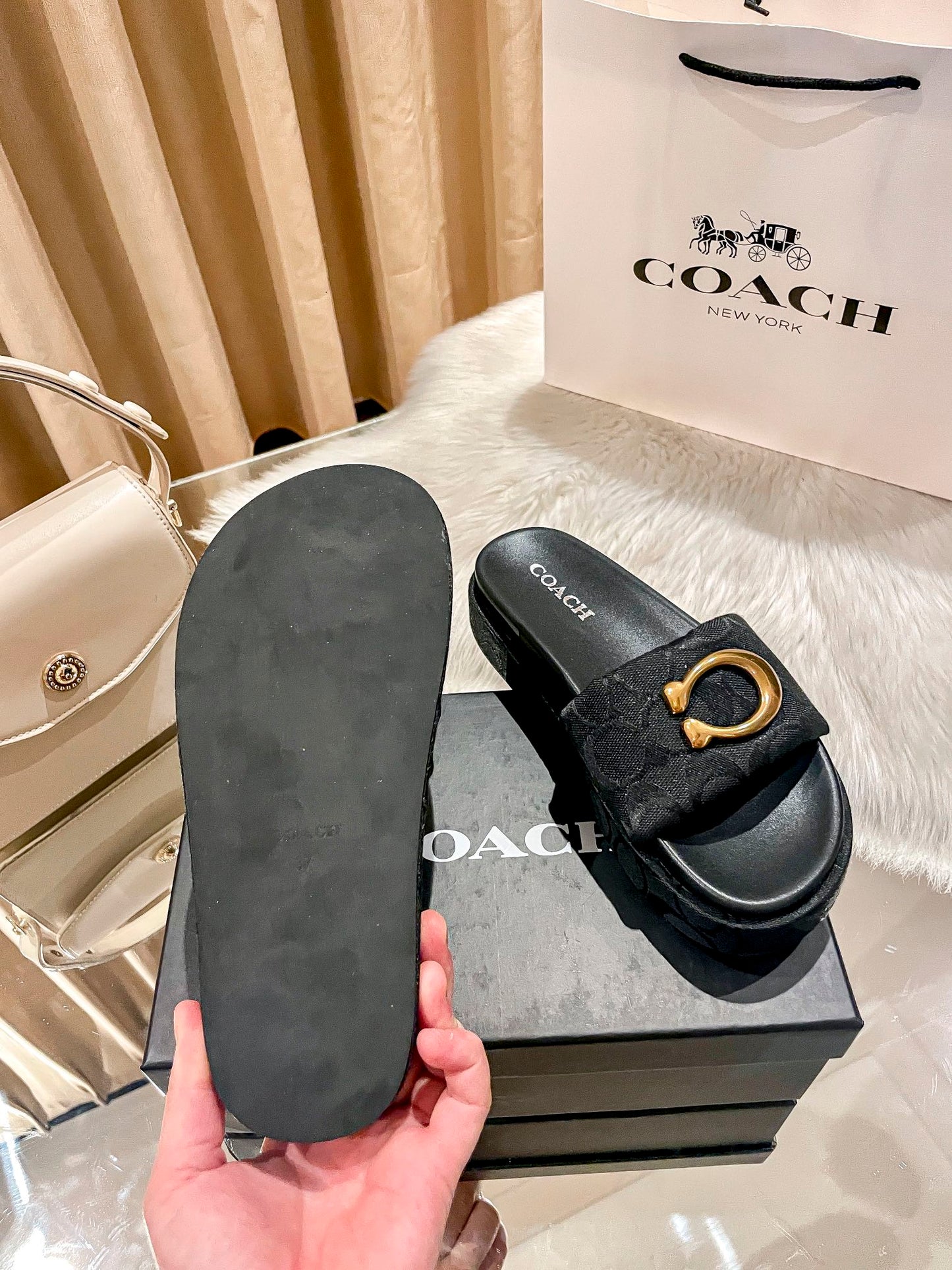 14A173ZDE Stylish Slippers