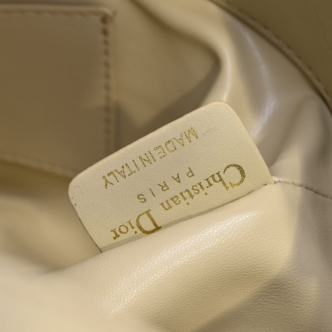 2WD17BDE Stylish leather bag