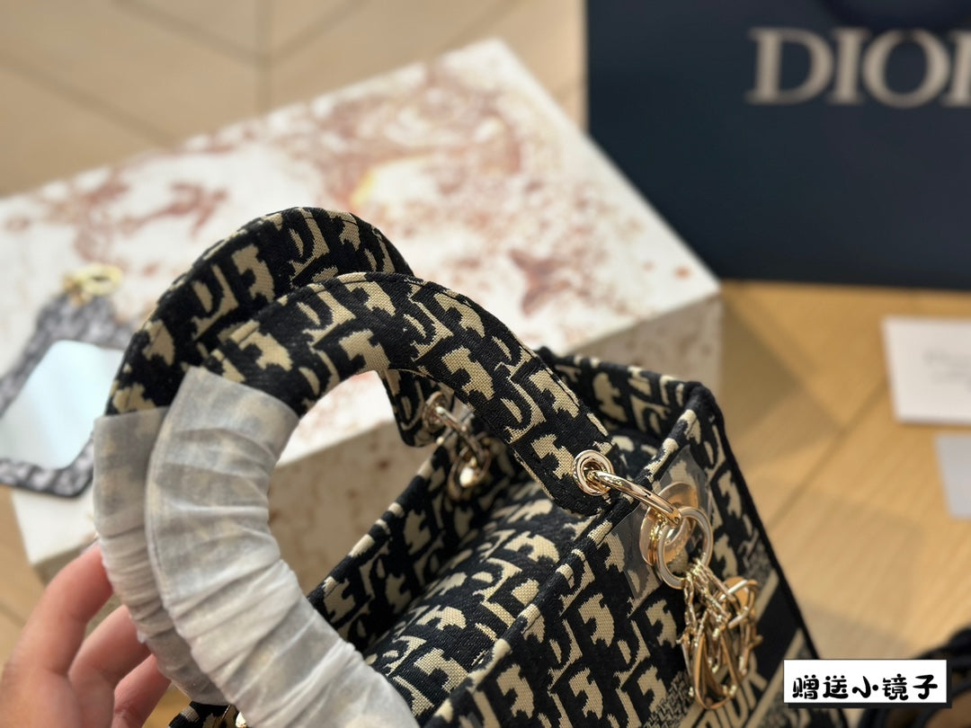 6XD241BDE Stylish bag