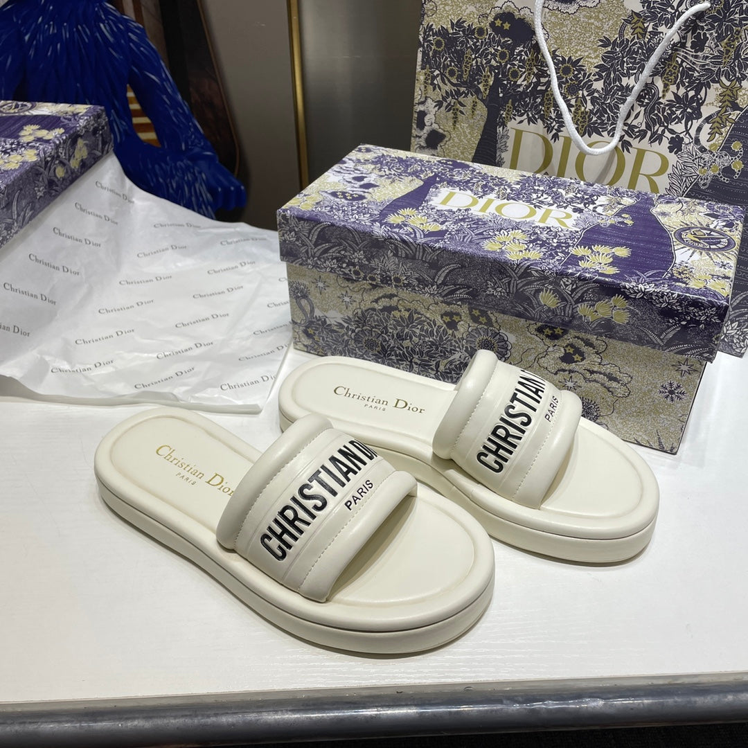 14D76ZDE Stylish slippers
