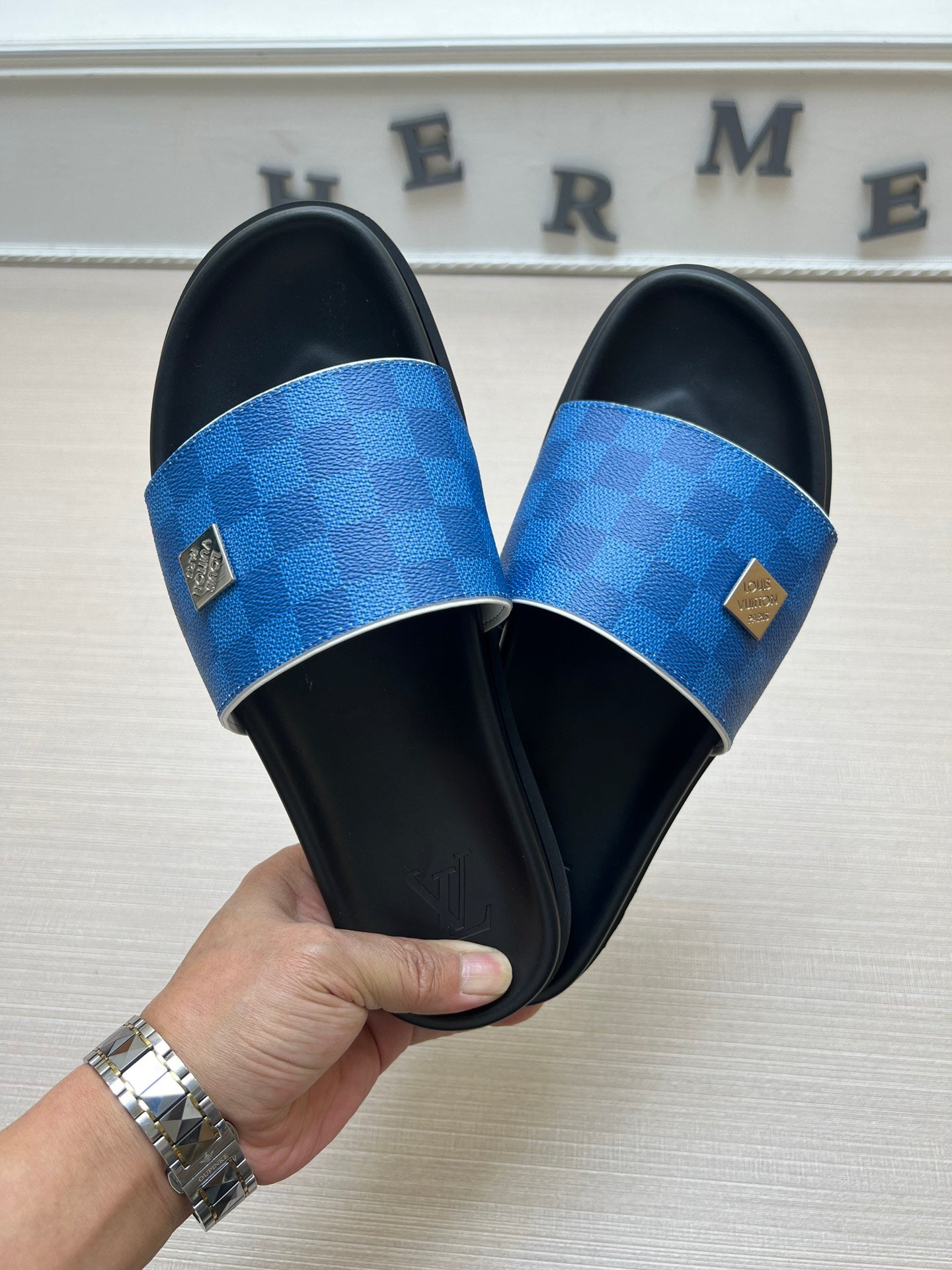 54E69ZDE Stylish slippers