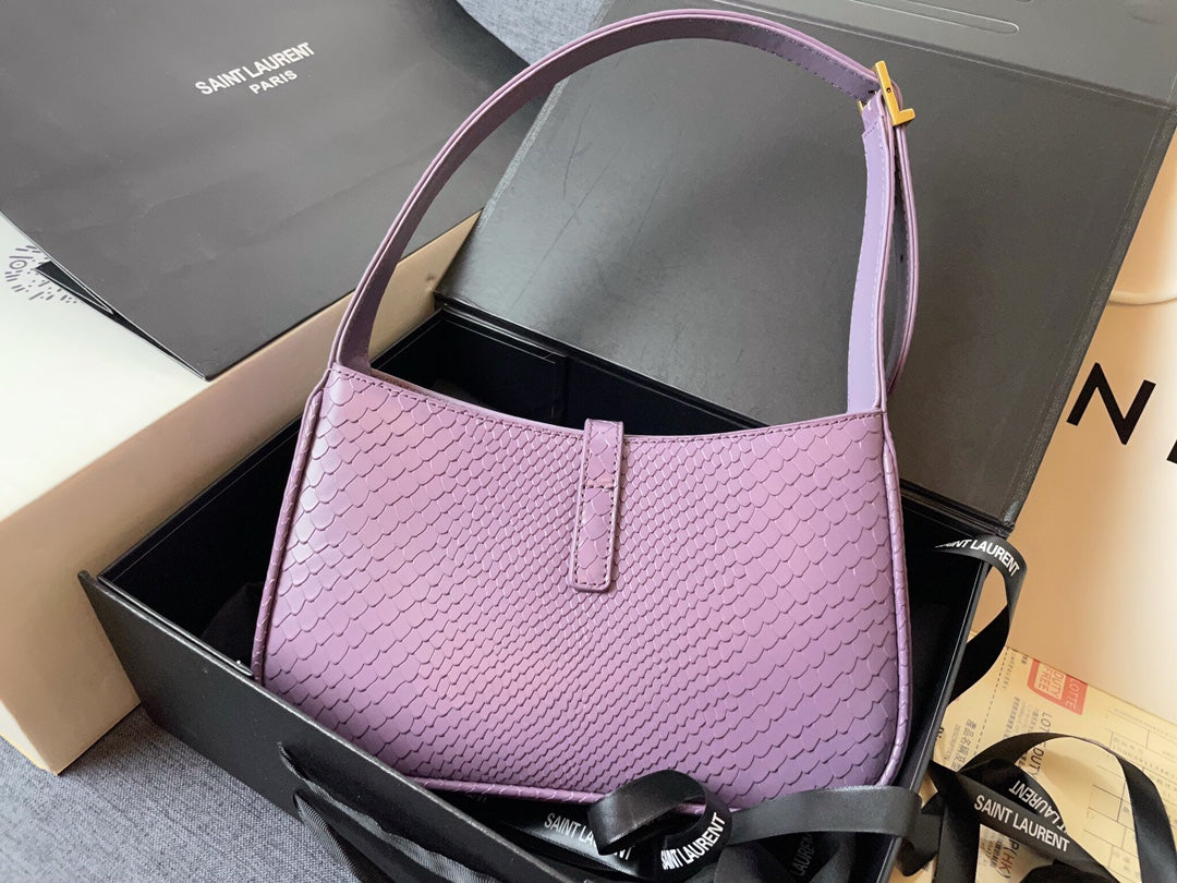 4XSL29BDE Stylish leather bag 