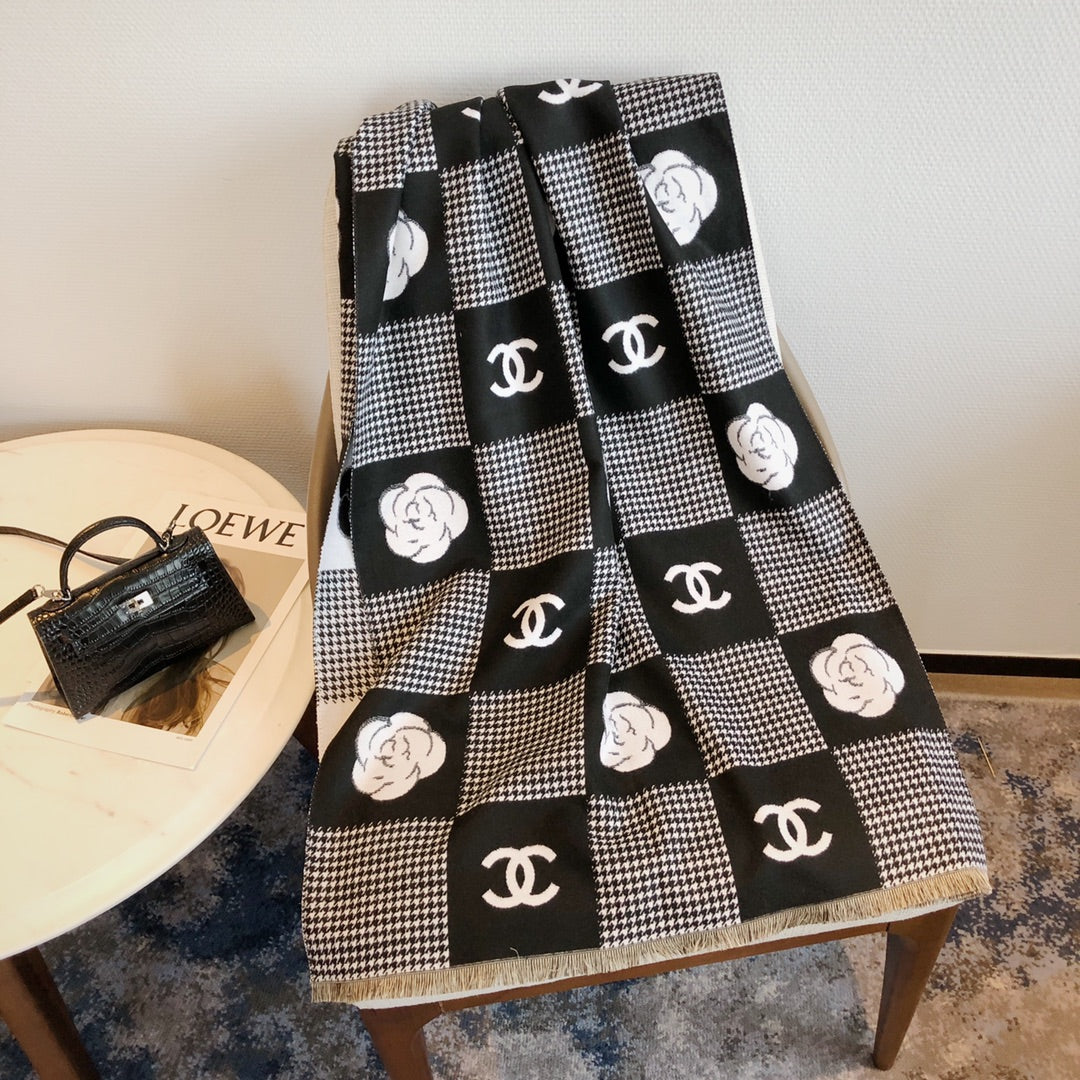 175RC36WDE Stylish Winter Scarves